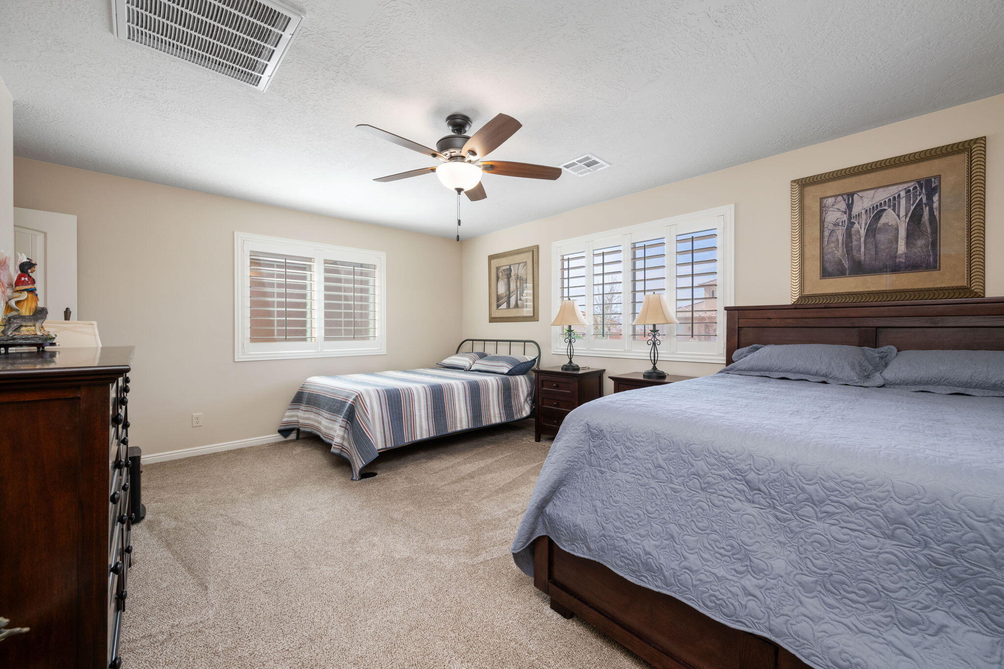 SUGAR PLUM IN THE FIELDS - Residential