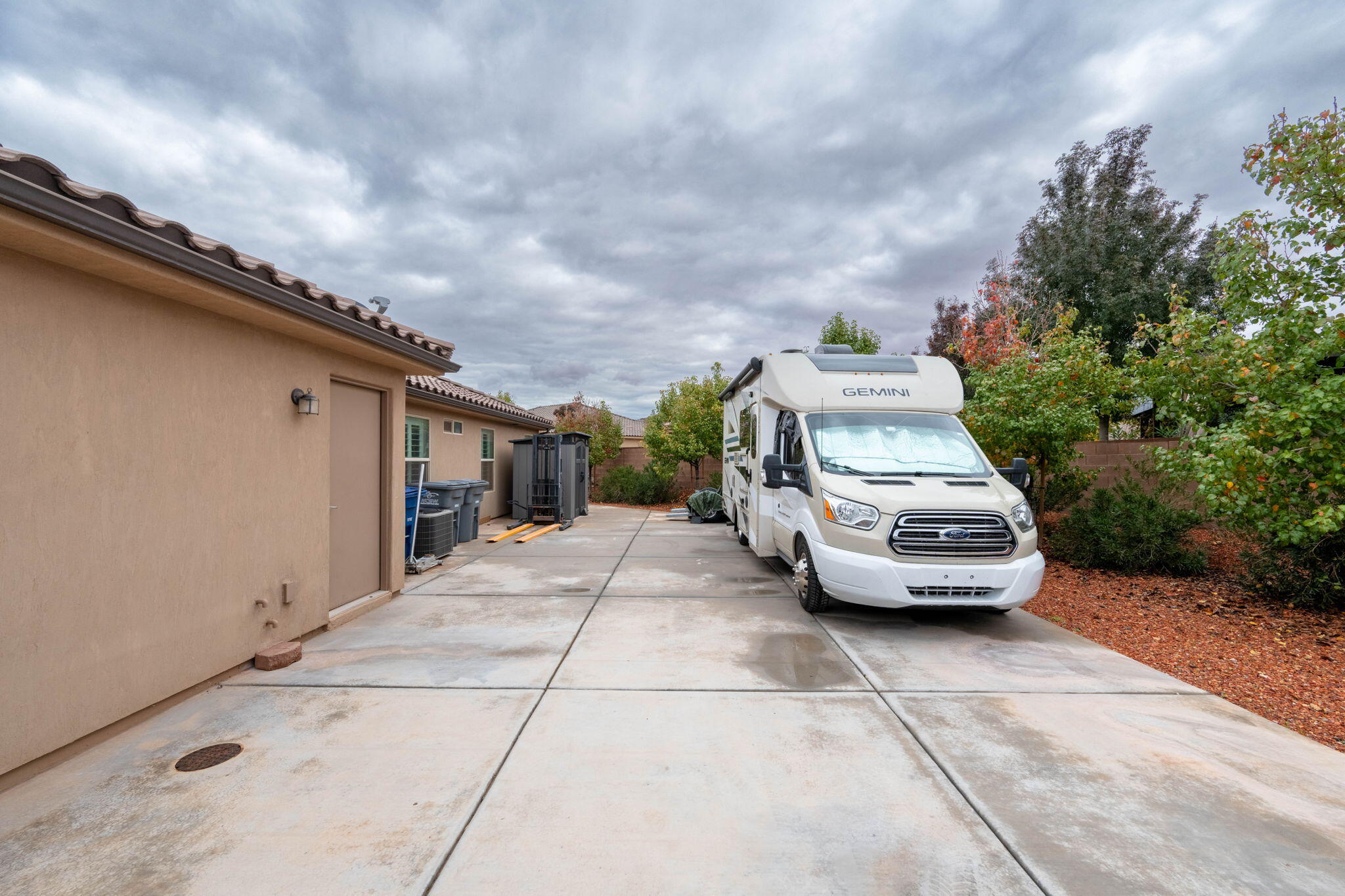 SUGAR PLUM IN THE FIELDS - Residential