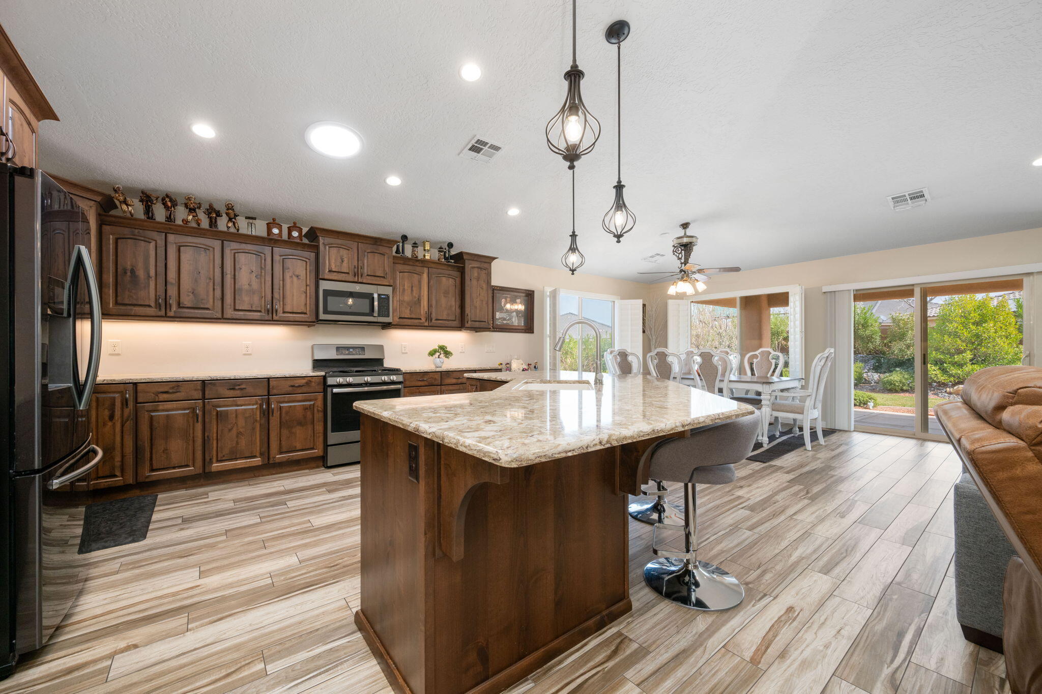 SUGAR PLUM IN THE FIELDS - Residential