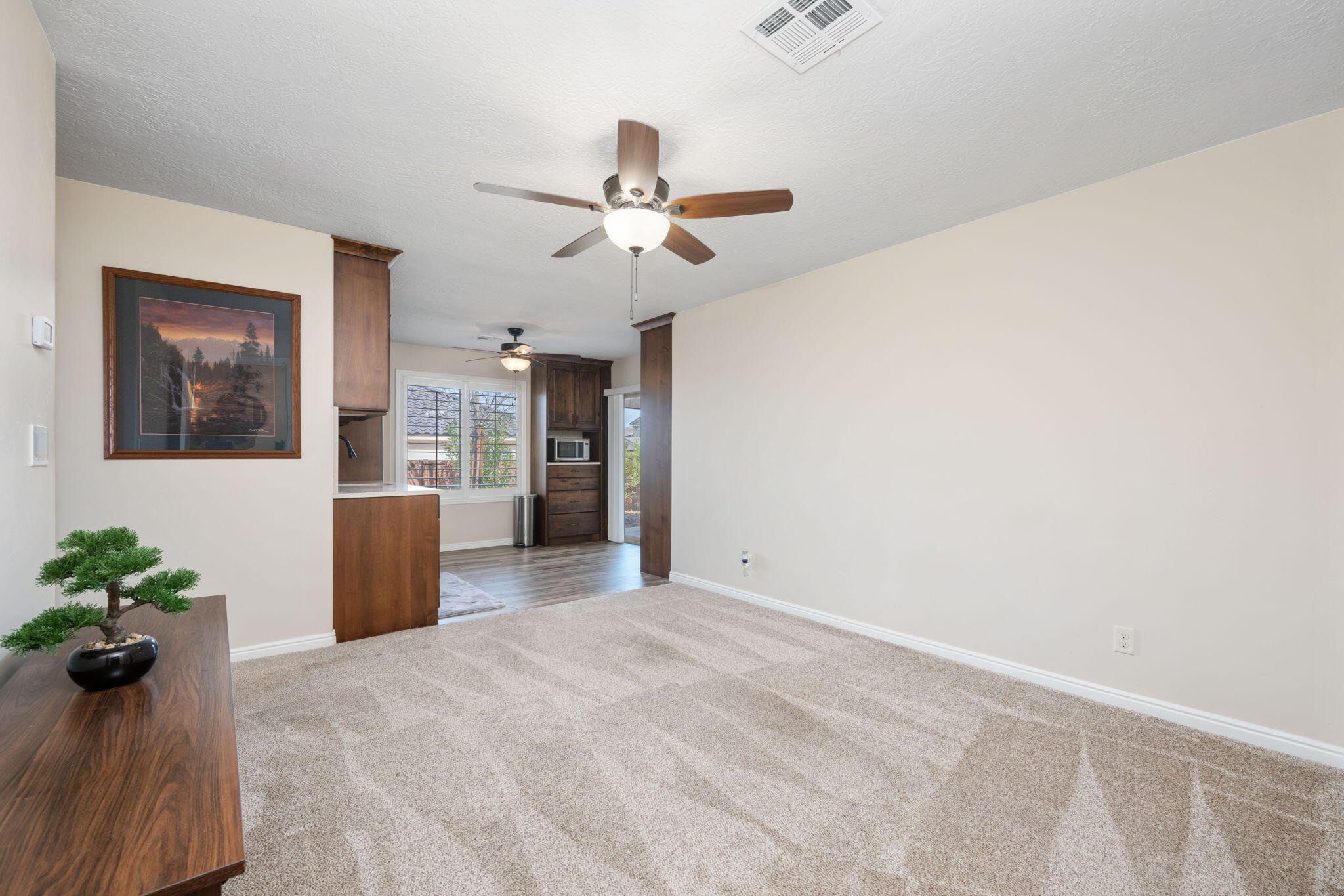 SUGAR PLUM IN THE FIELDS - Residential