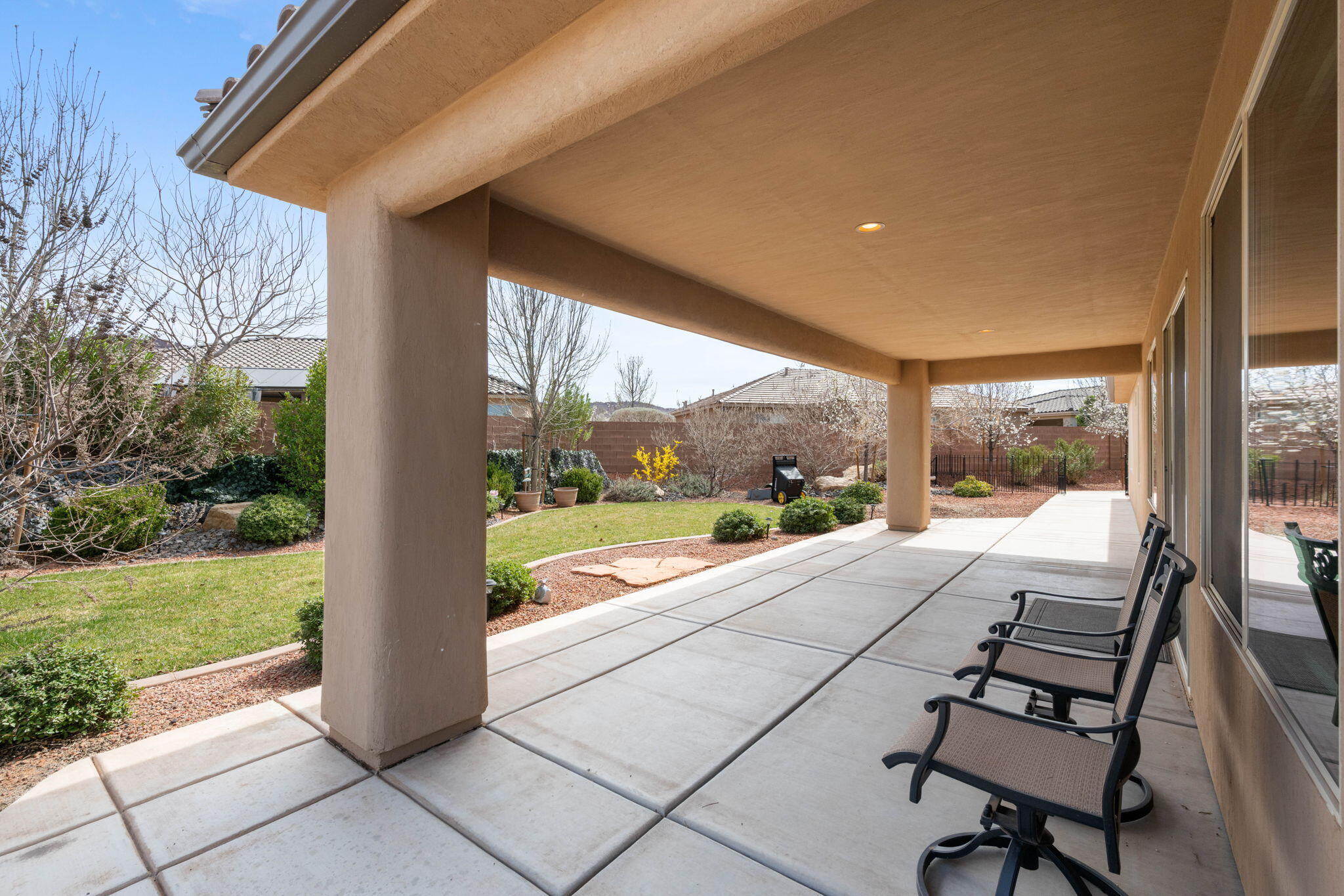 SUGAR PLUM IN THE FIELDS - Residential