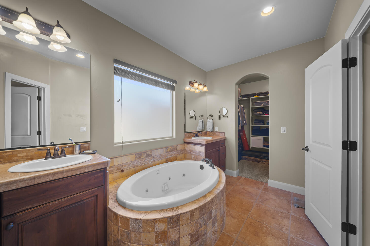 SIENNA HEIGHTS - Residential