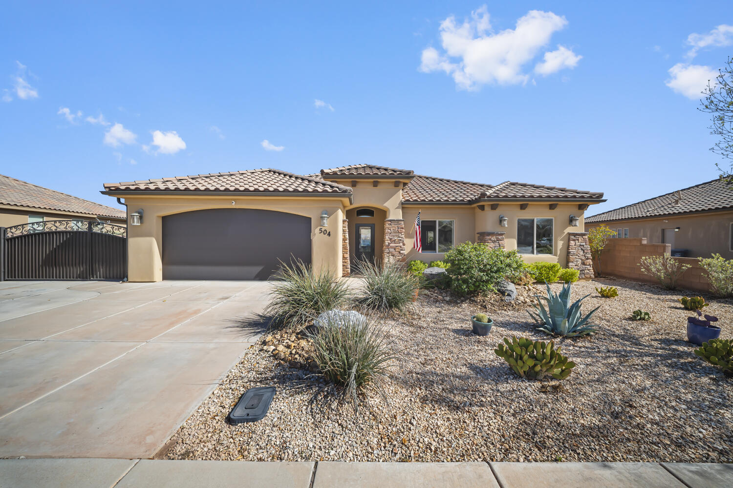 SIENNA HEIGHTS - Residential