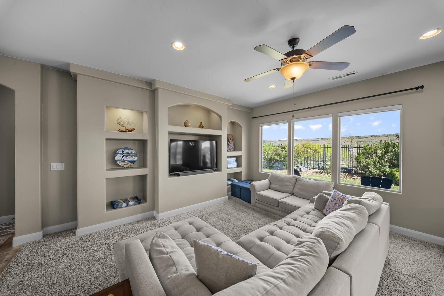 SIENNA HEIGHTS - Residential