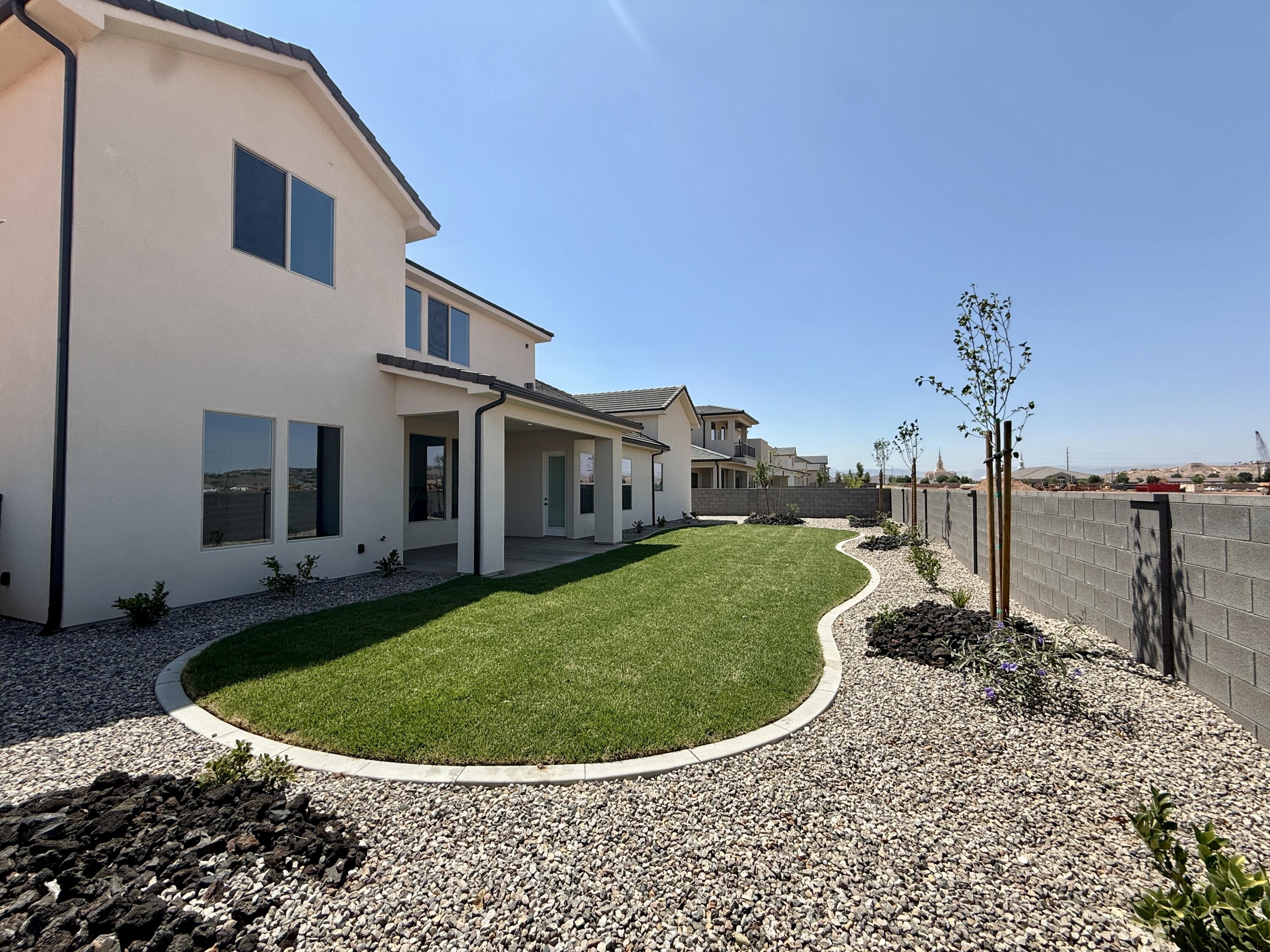 FRANKLIN FIELDS - Residential