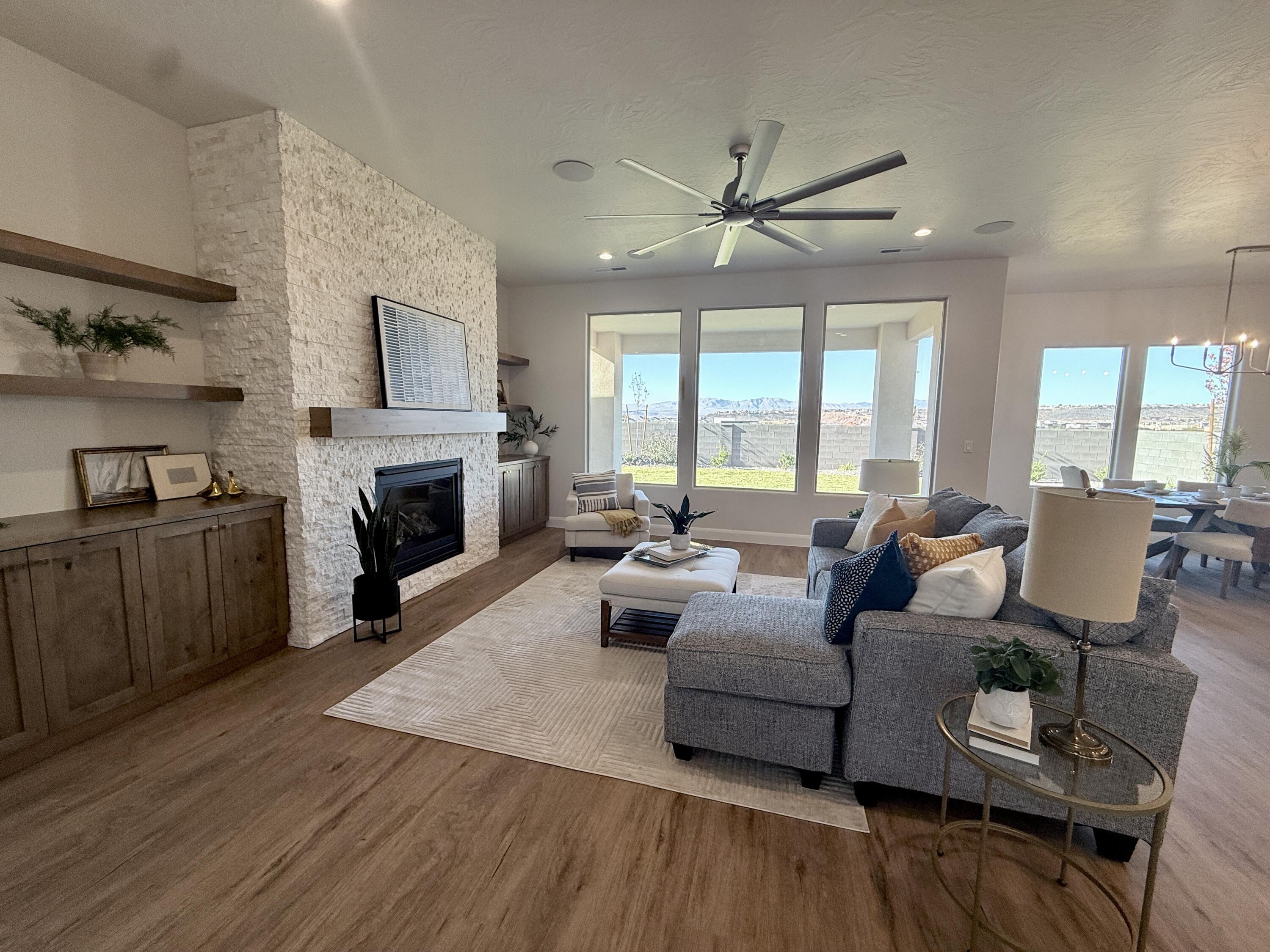 FRANKLIN FIELDS - Residential