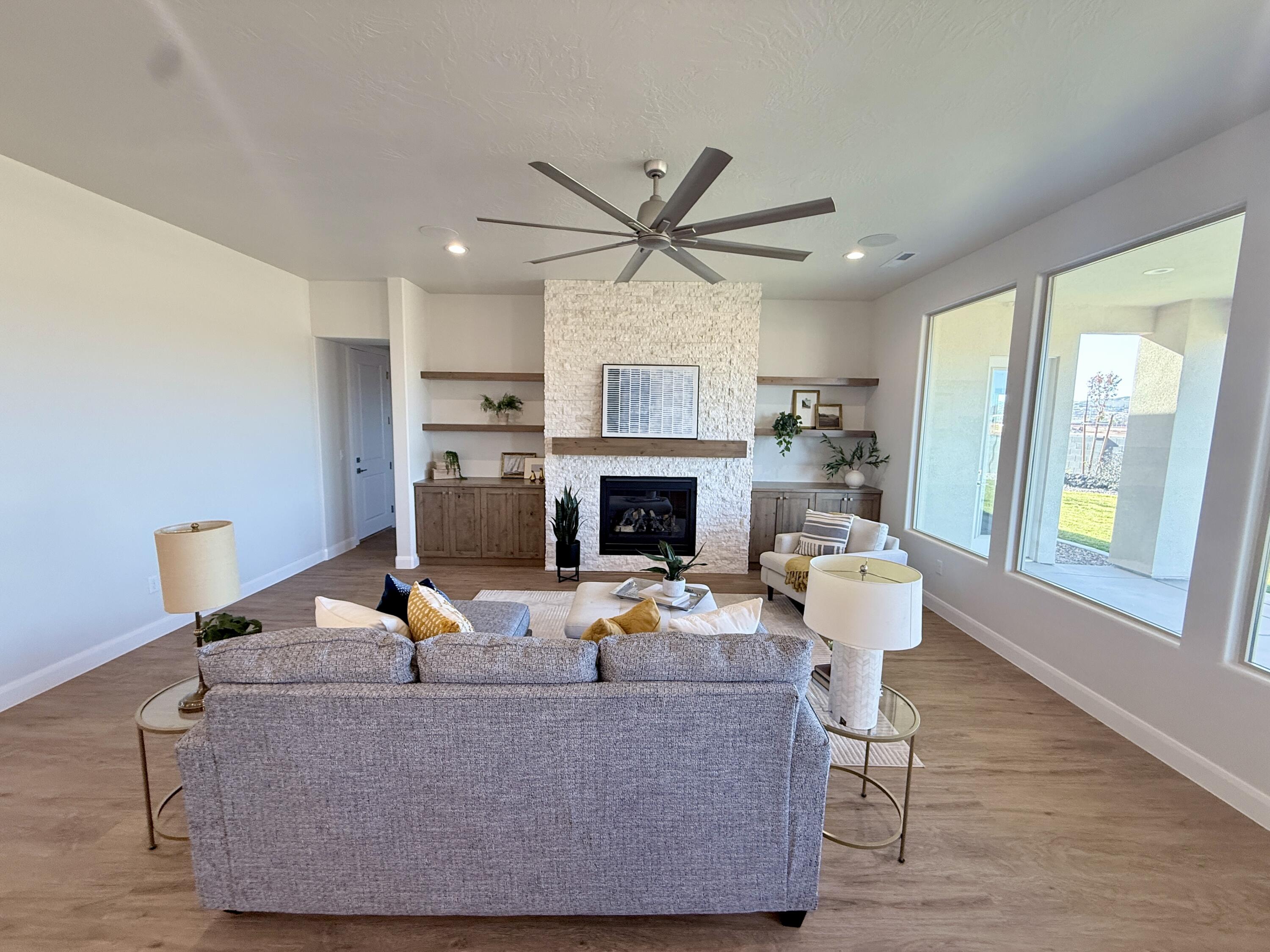 FRANKLIN FIELDS - Residential