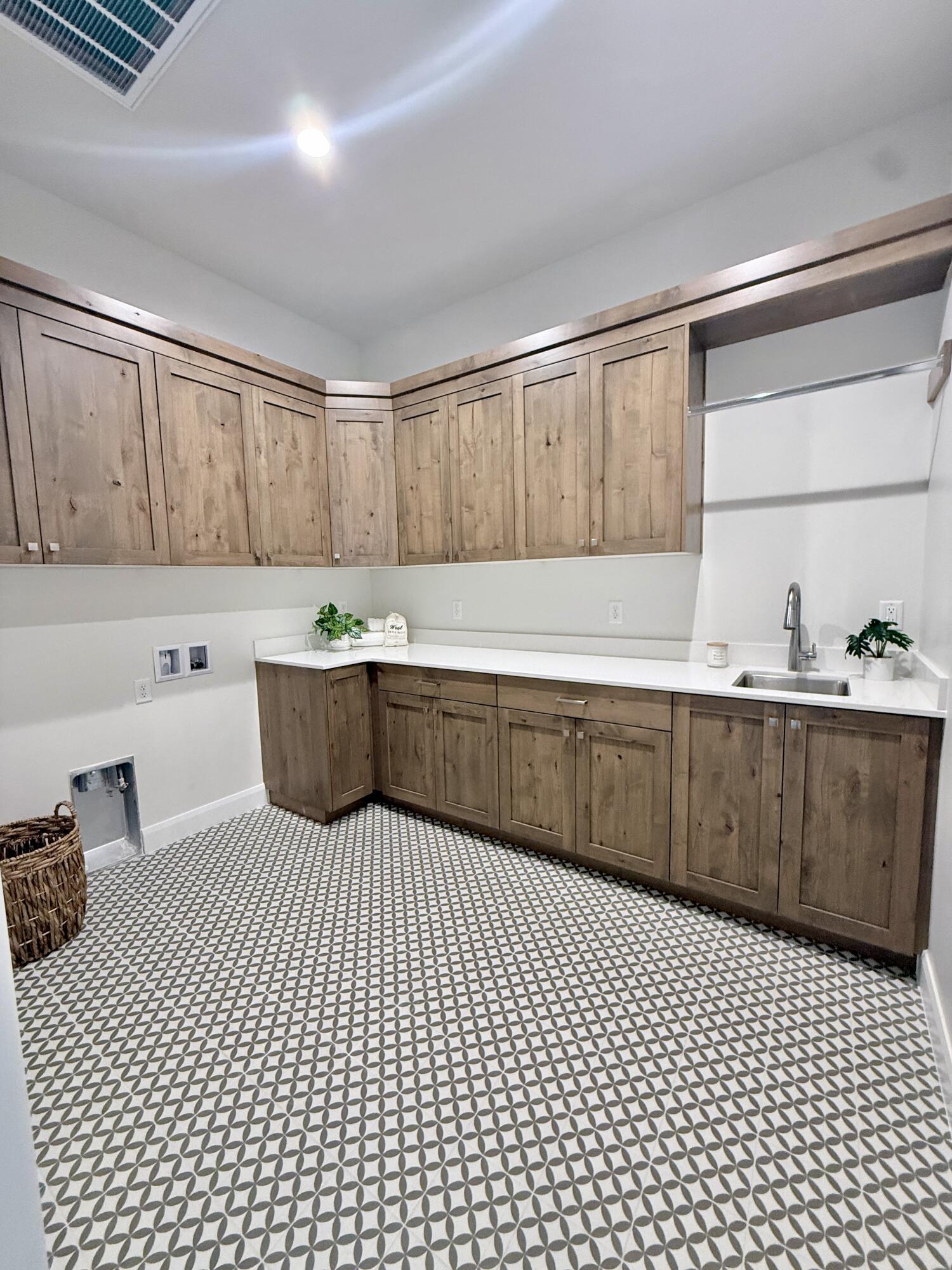 FRANKLIN FIELDS - Residential