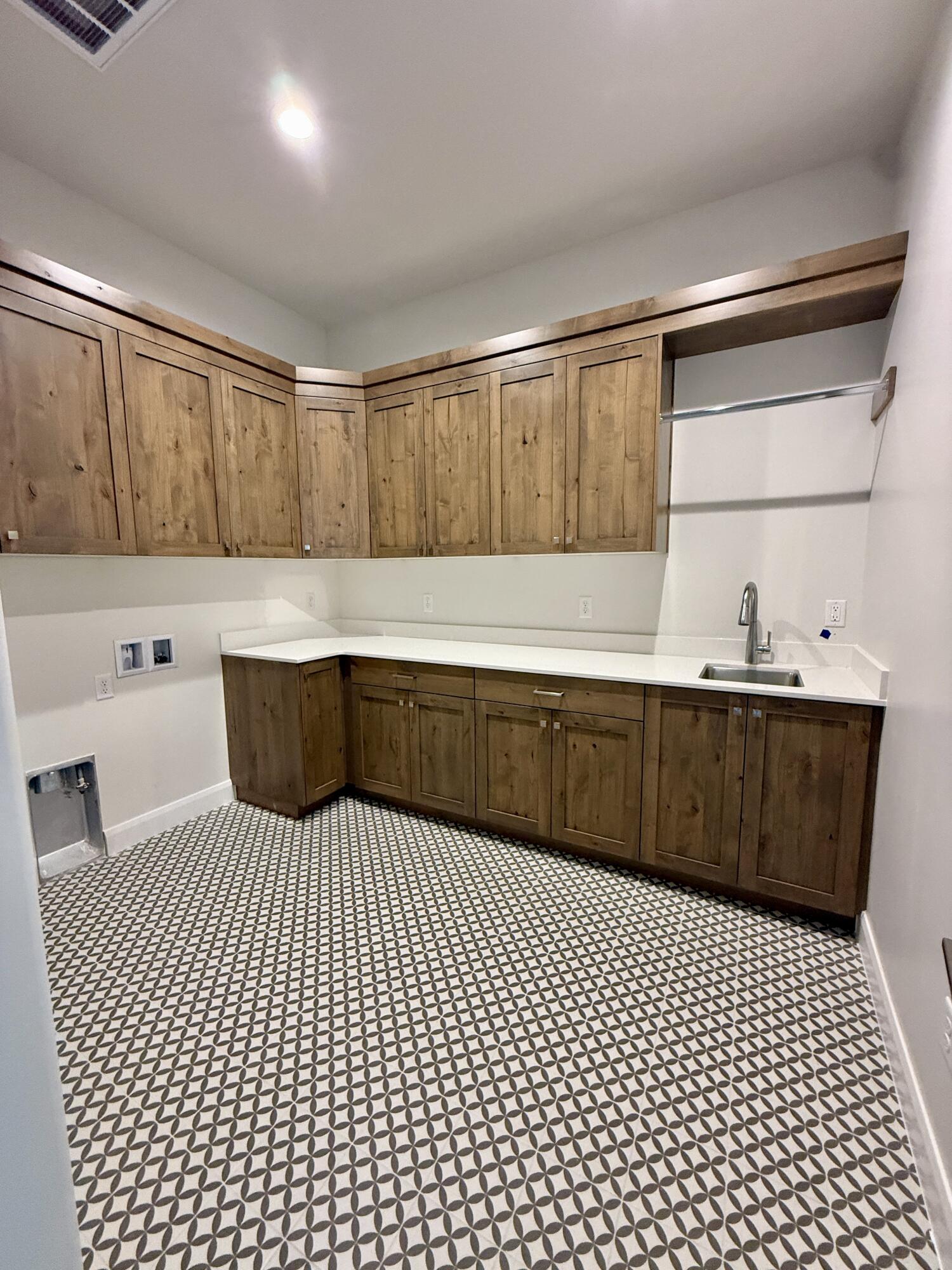 FRANKLIN FIELDS - Residential