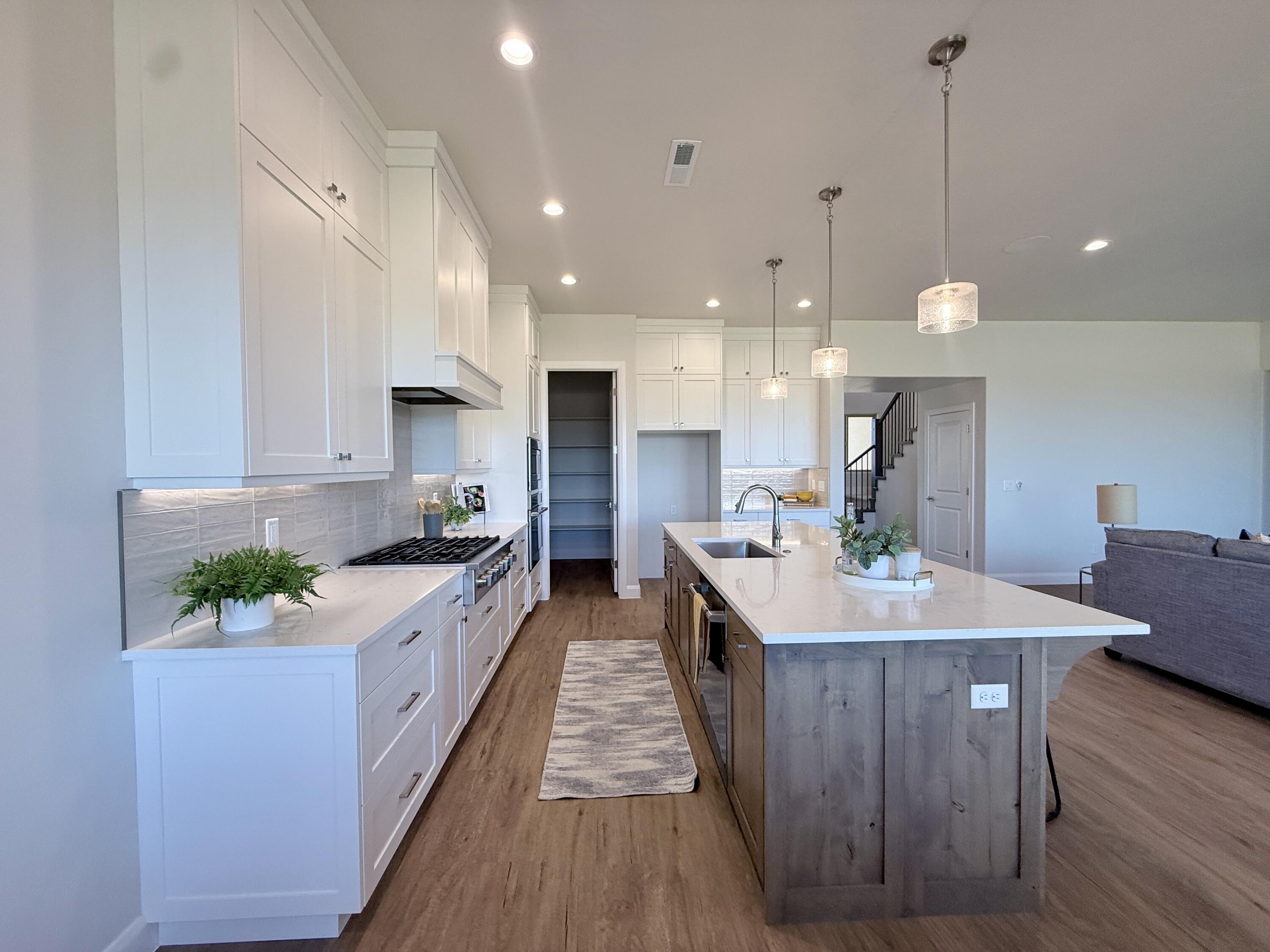 FRANKLIN FIELDS - Residential