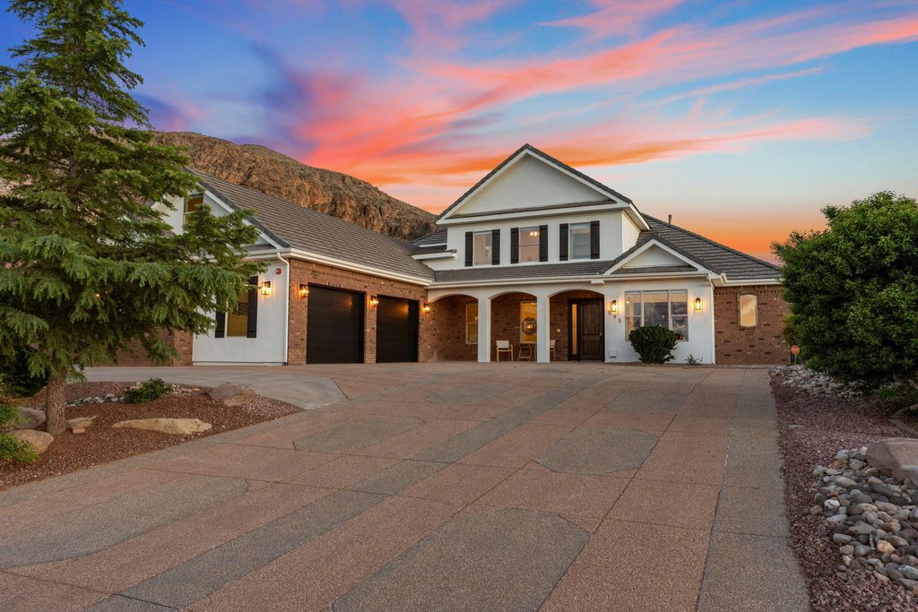 Photo of 595 W 2050 S, Hurricane, UT 84737 (MLS # 26-271687)