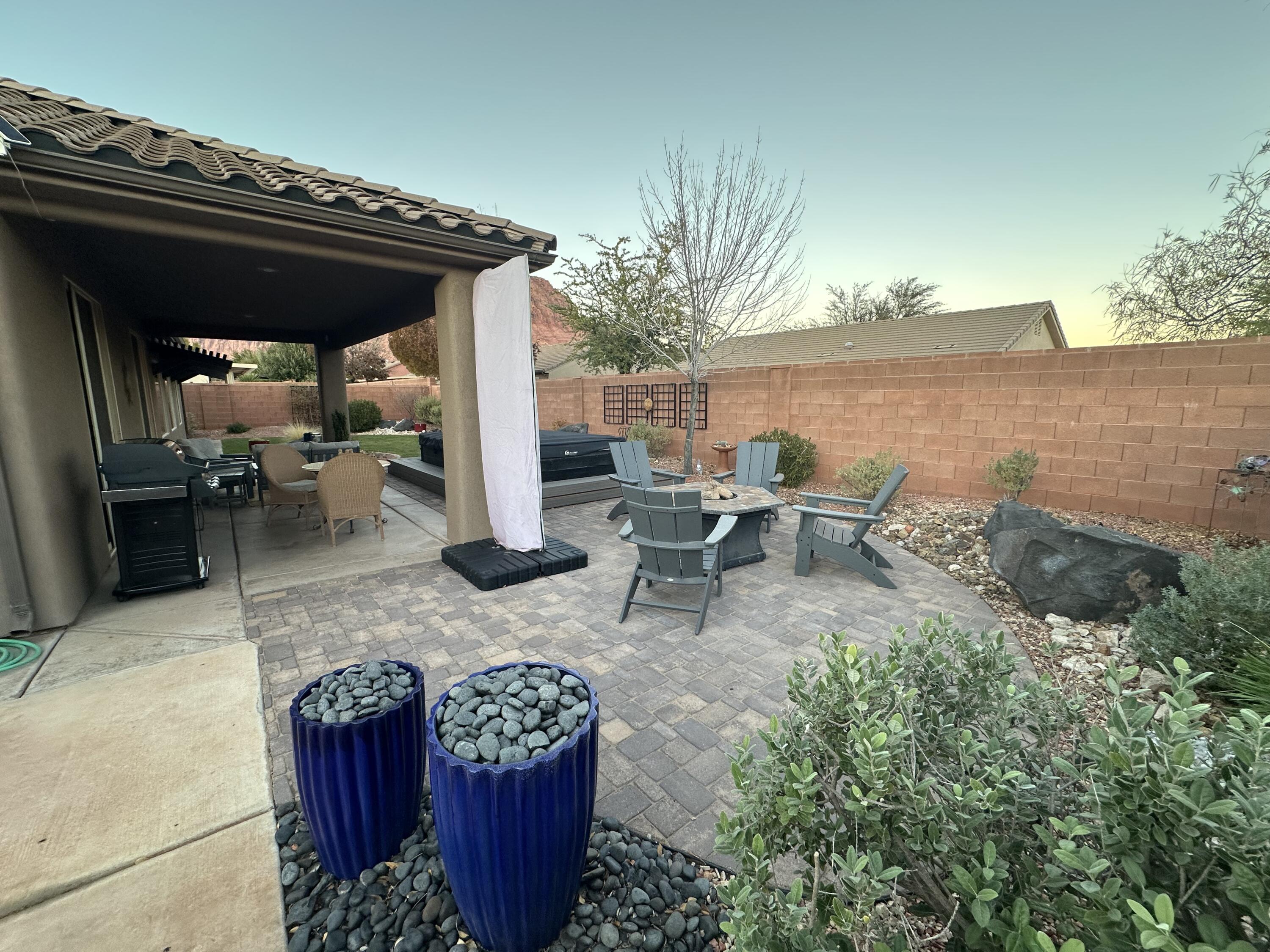 SUN CREST WEST - Residential