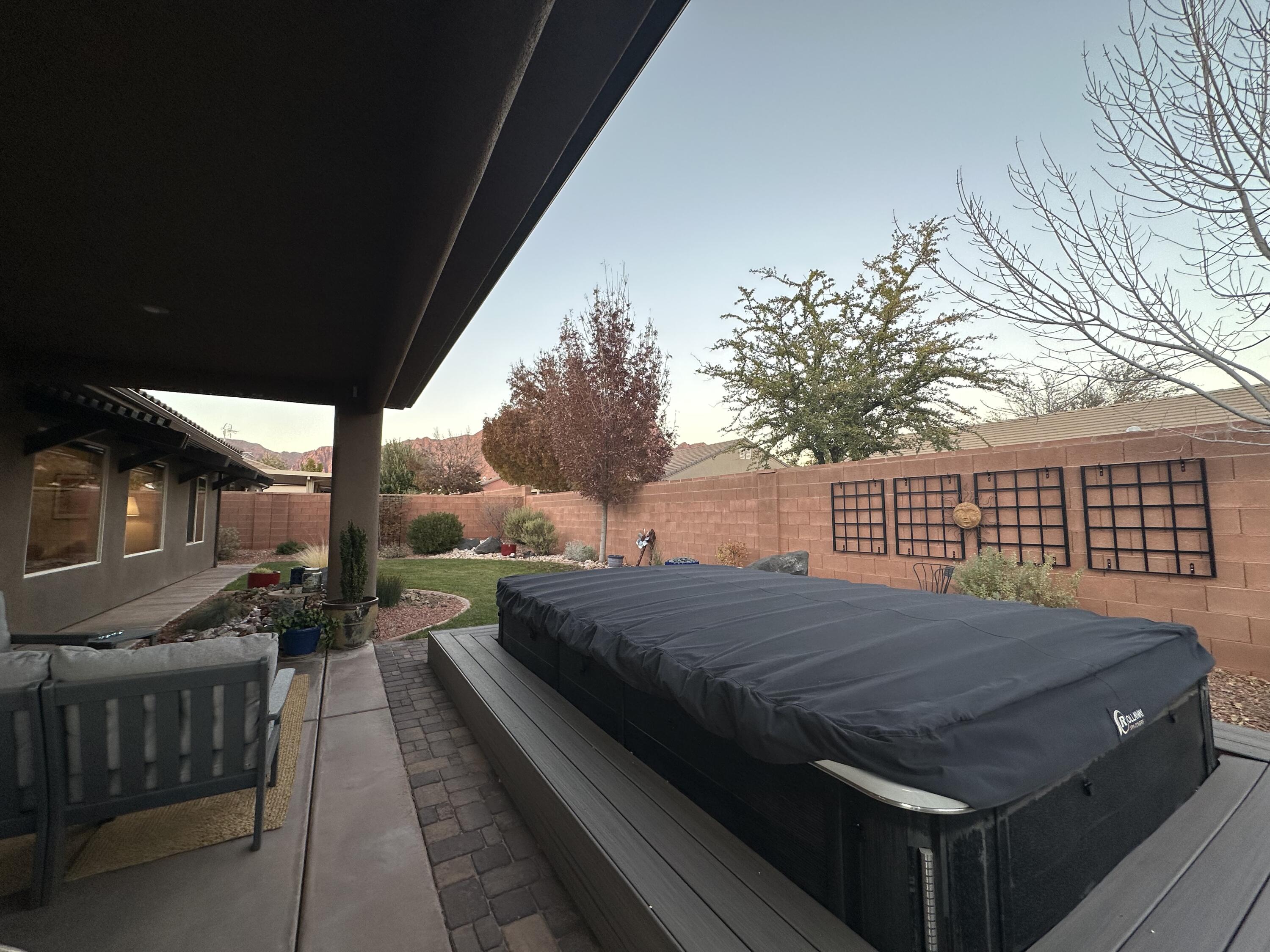 SUN CREST WEST - Residential