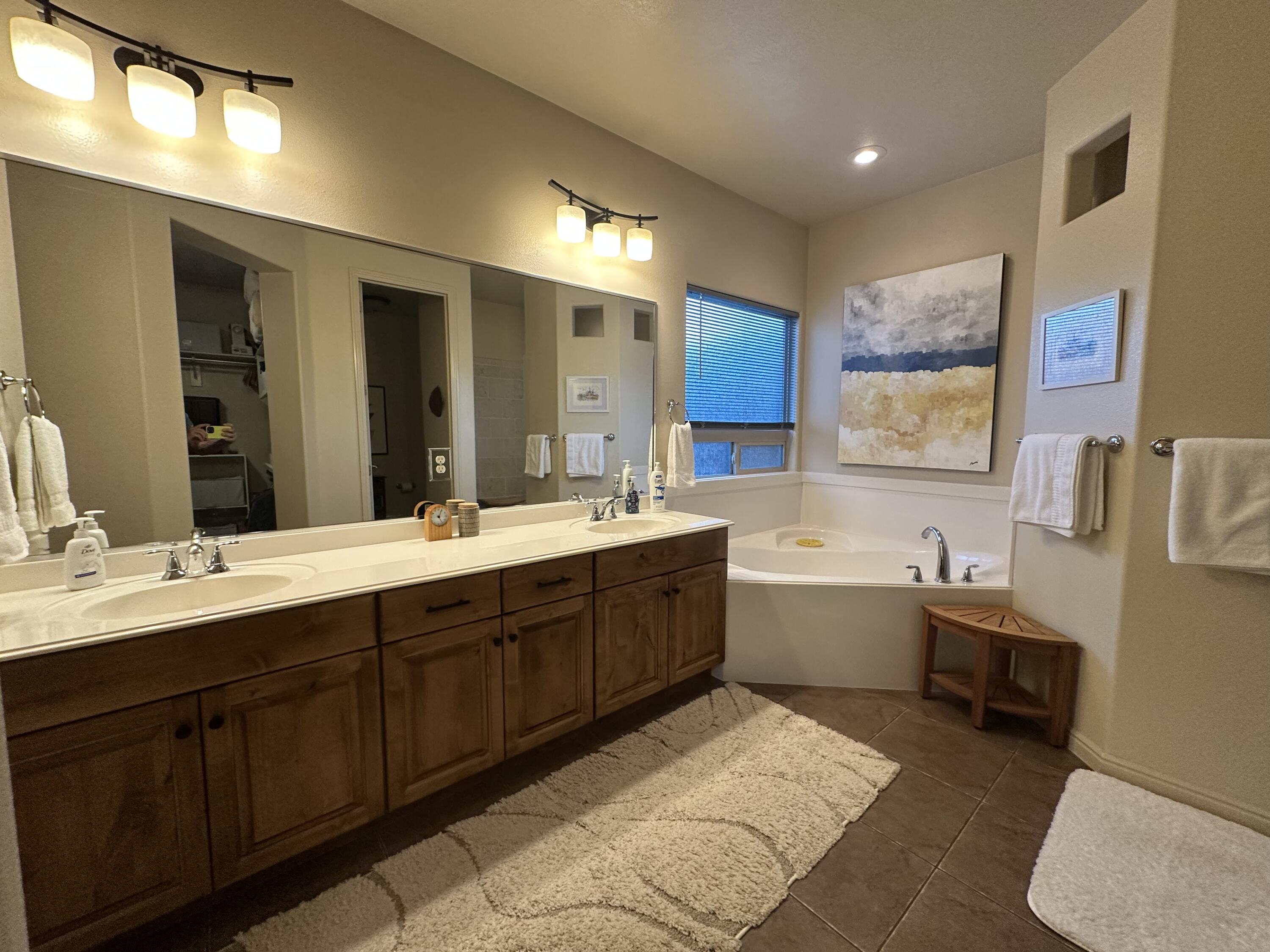 SUN CREST WEST - Residential