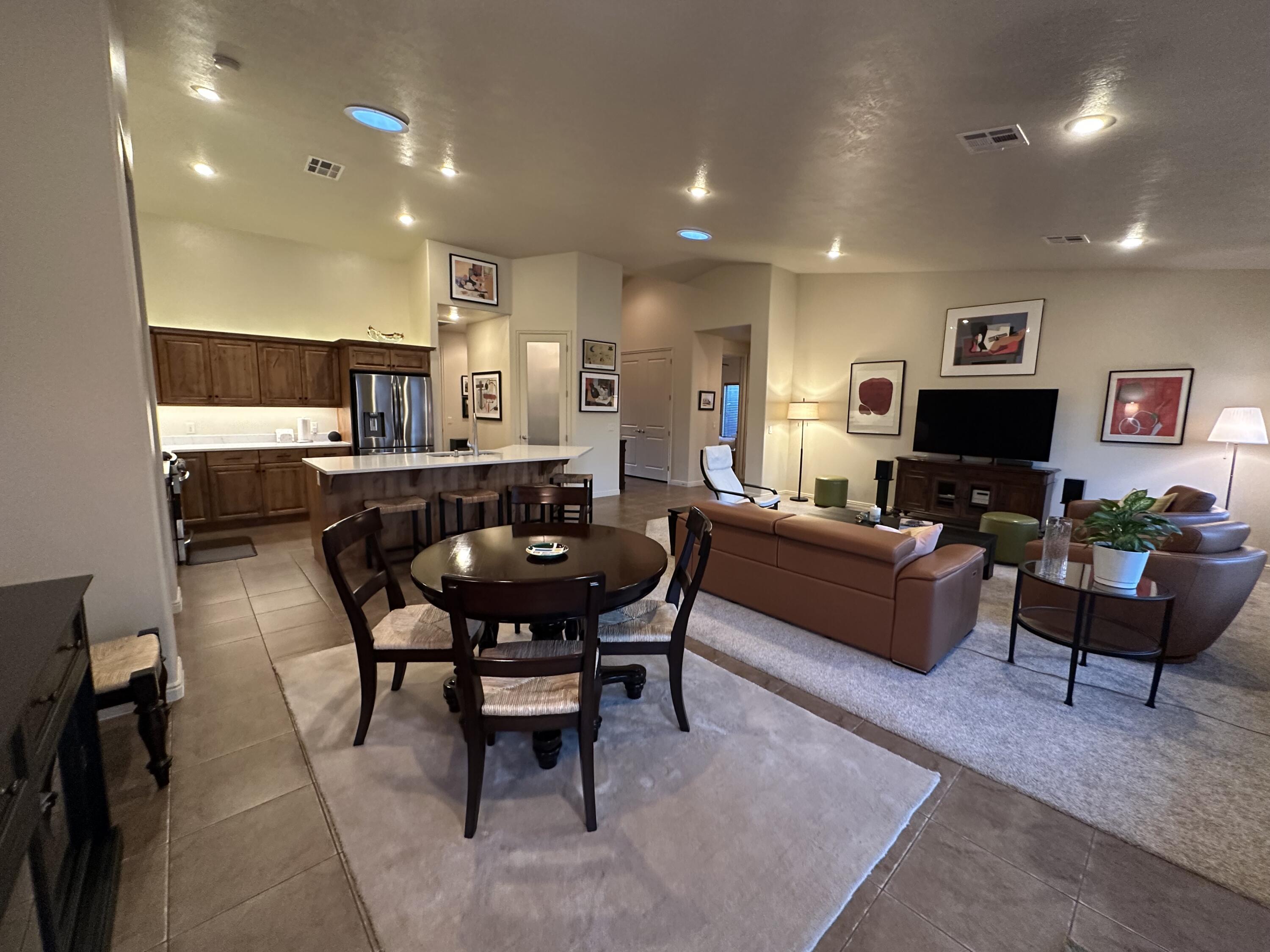 SUN CREST WEST - Residential