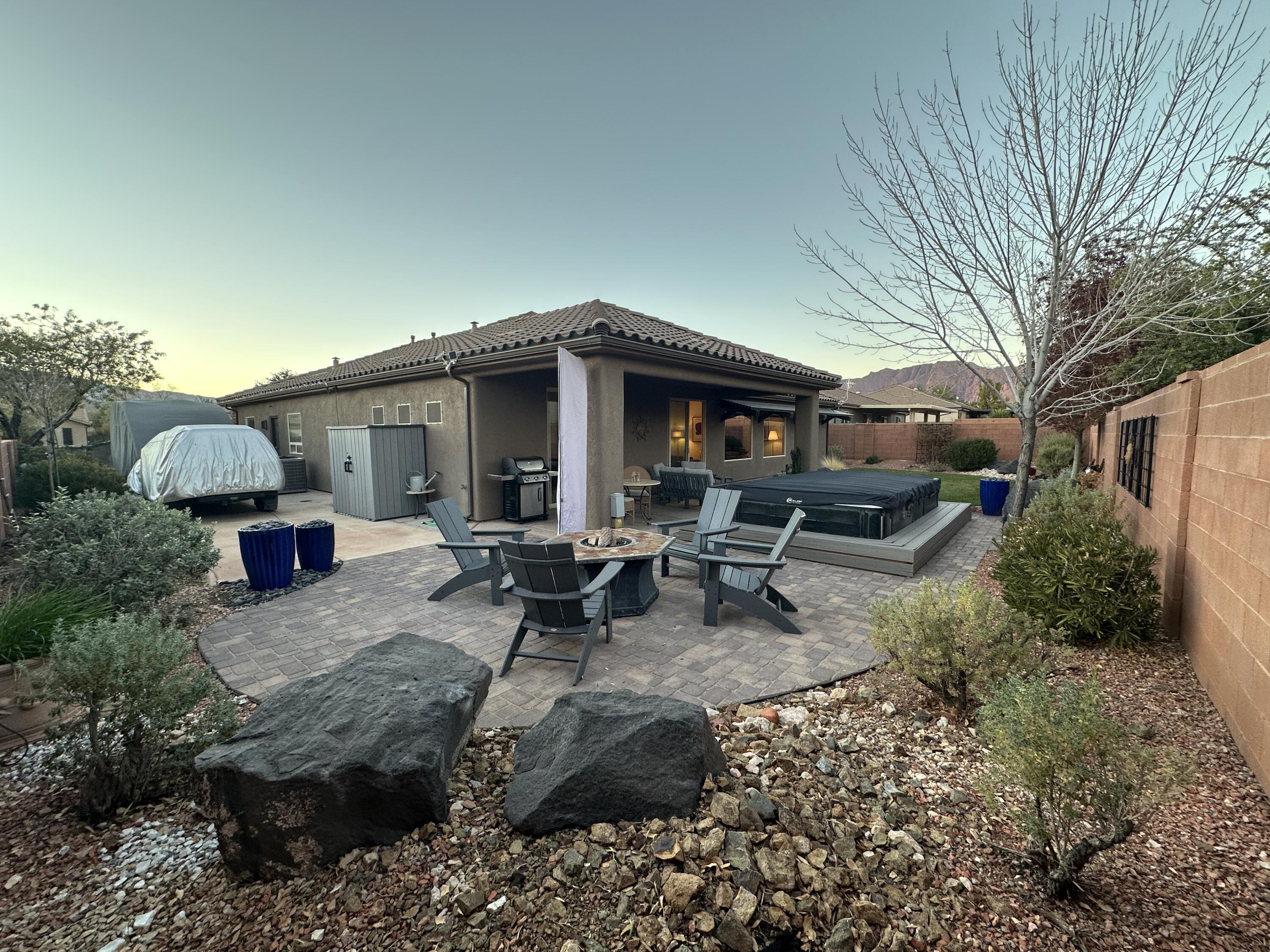 SUN CREST WEST - Residential