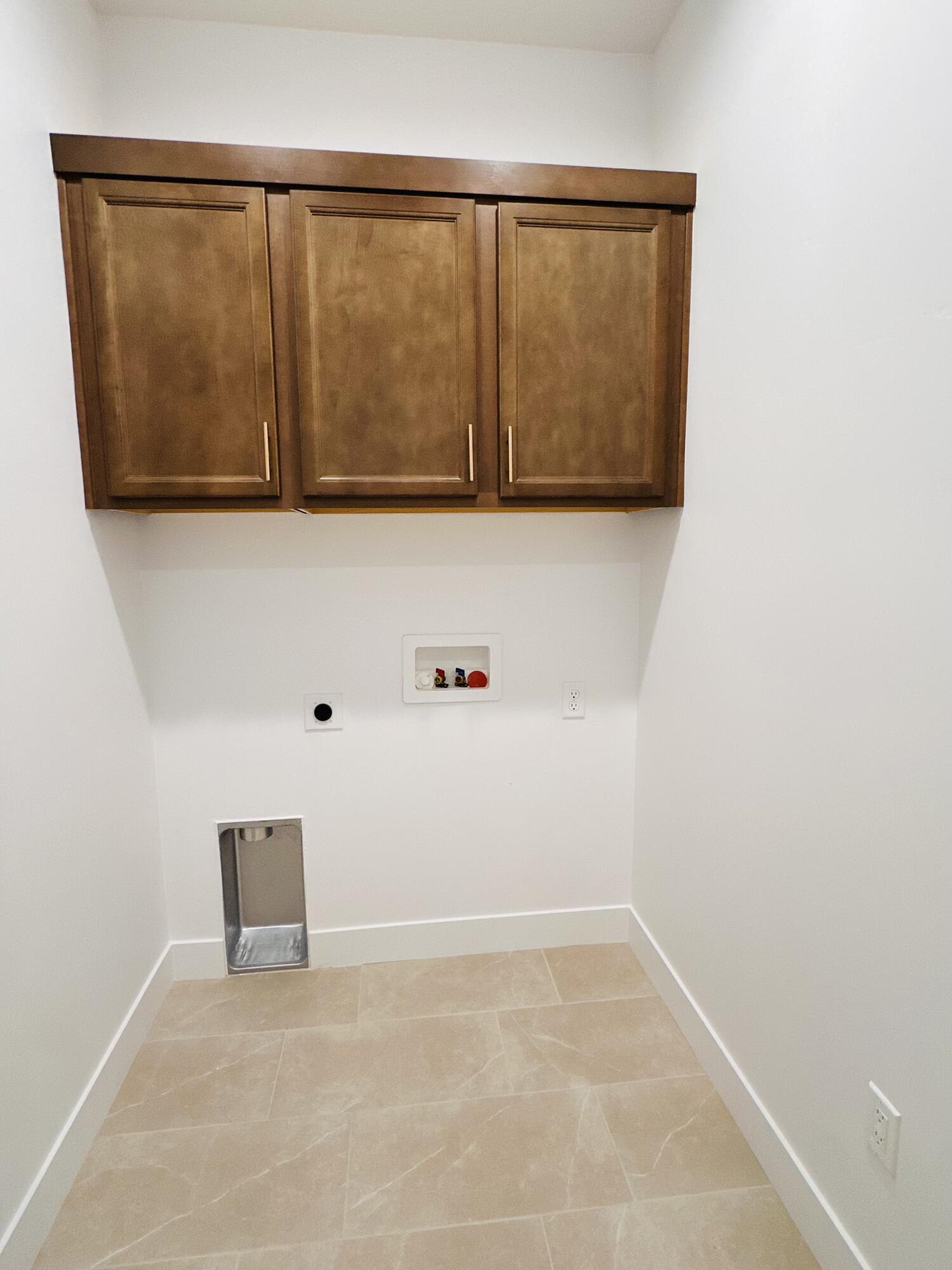 ROSALIA RIDGE AT DIVARIO - Residential