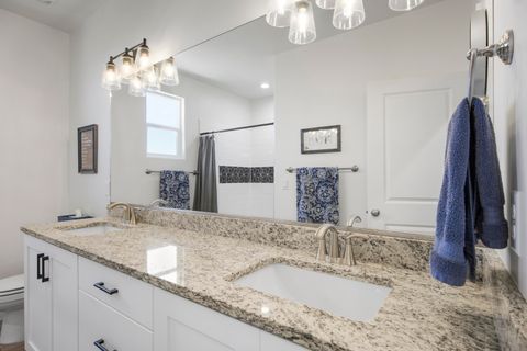 Tiny photo for 438 N Stone Mountain DR 16 #16, Saint George, UT 84770 (MLS # 26-274137)