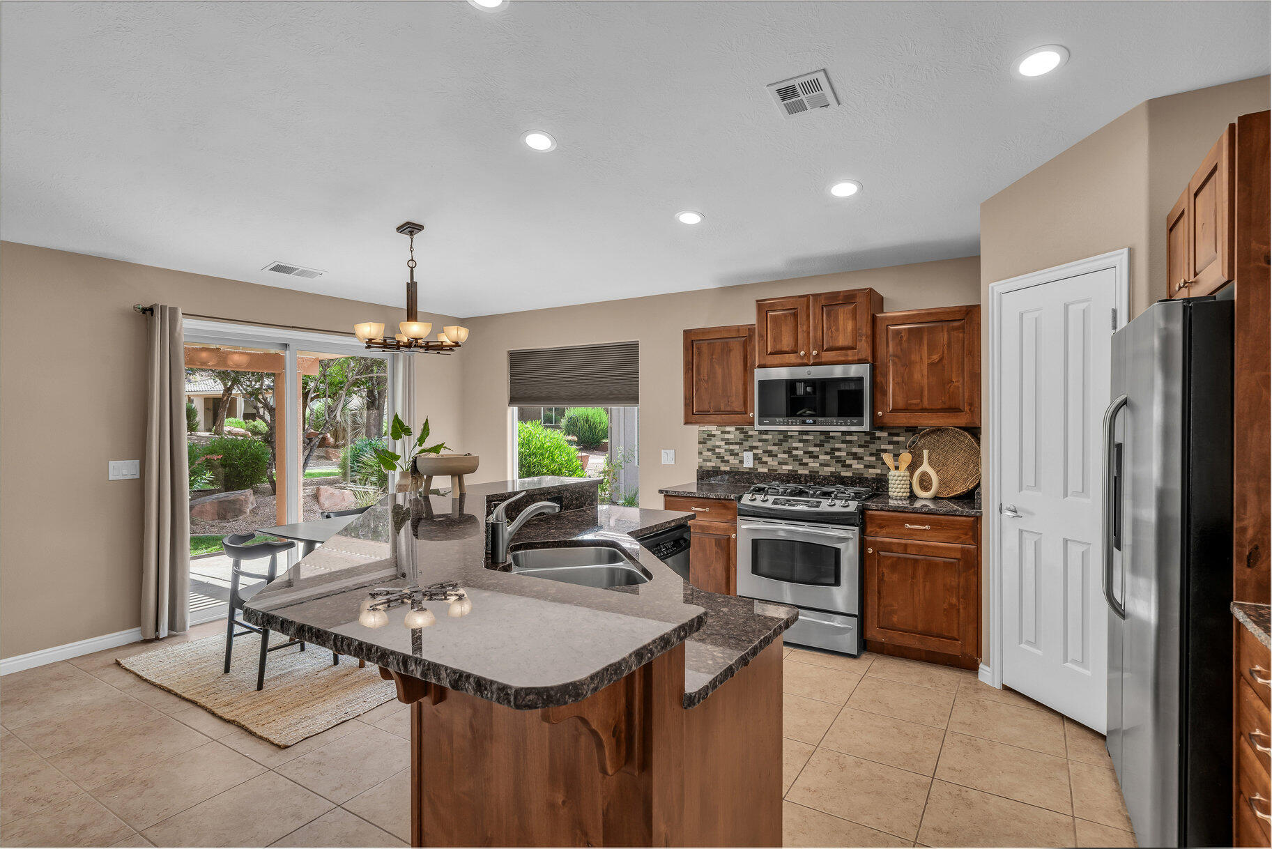 ANTHEM ESTATES - Residential