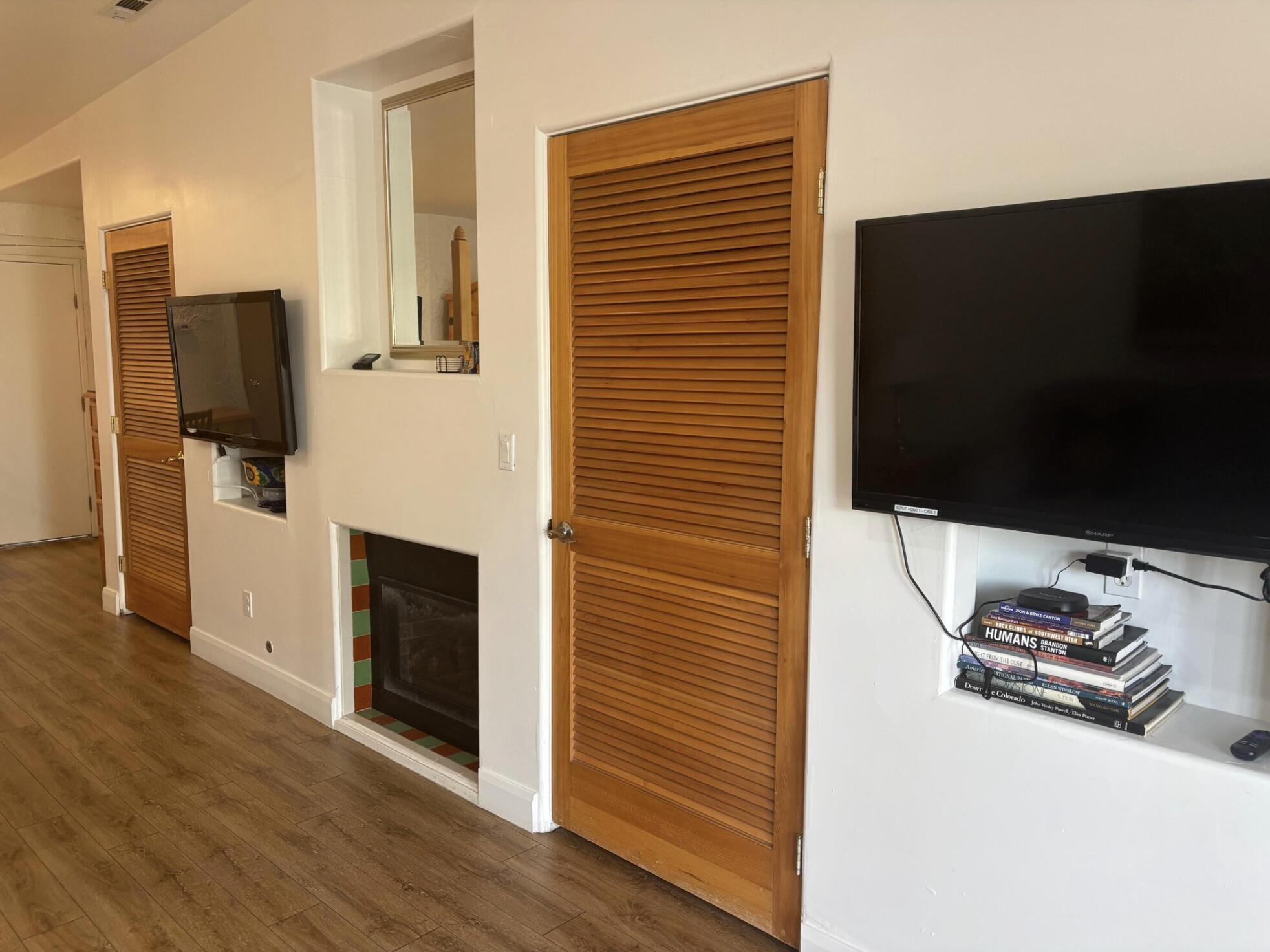 AMIRA AT GREEN VALLEY - Residential