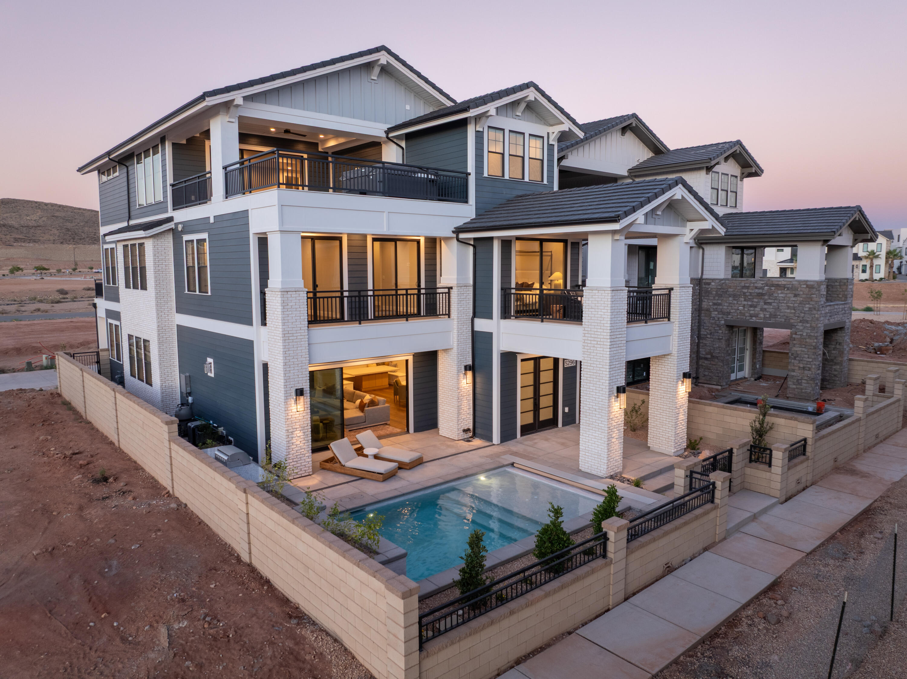 DESERT COLOR RESORT - Residential