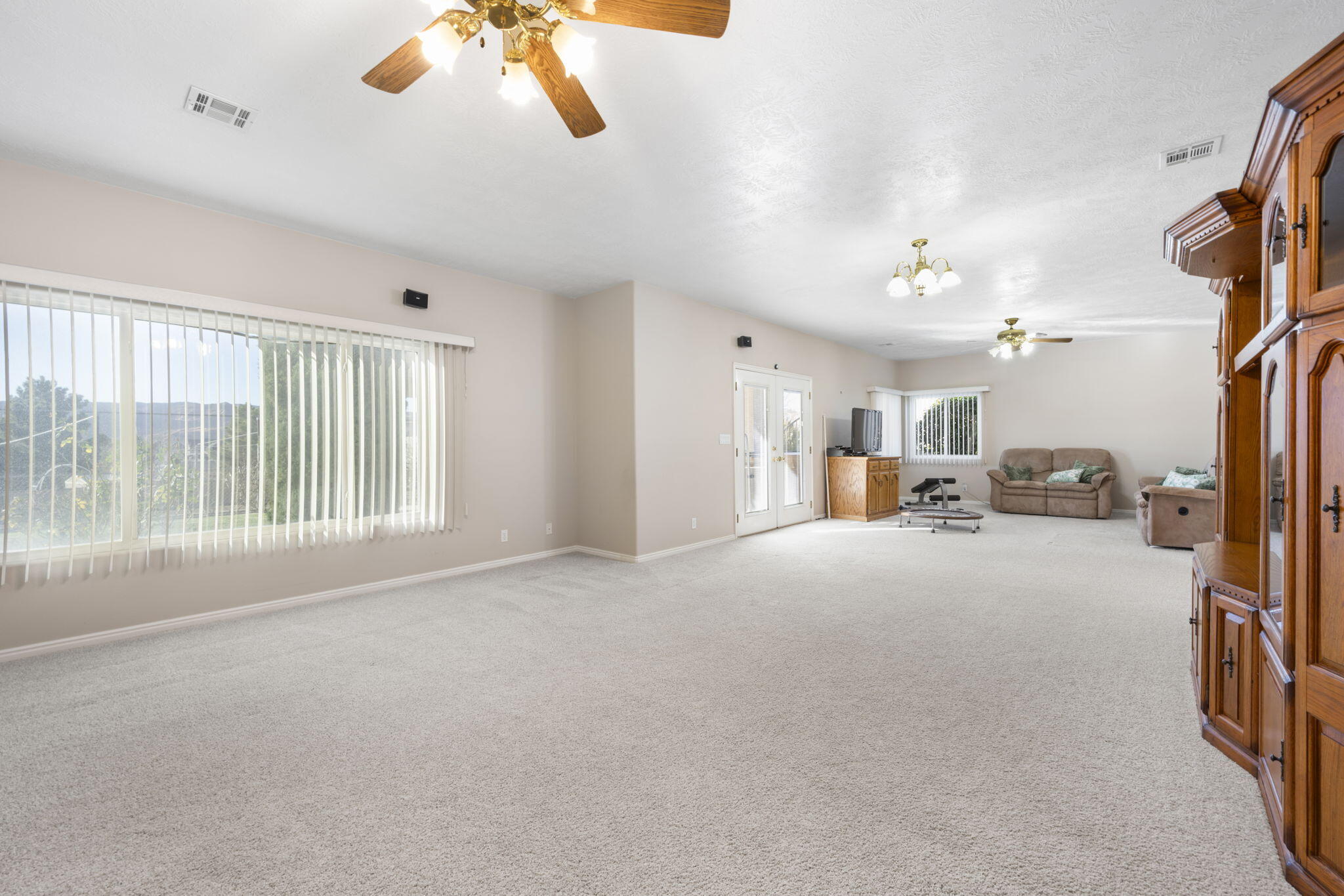 WINCHESTER HILLS - Residential