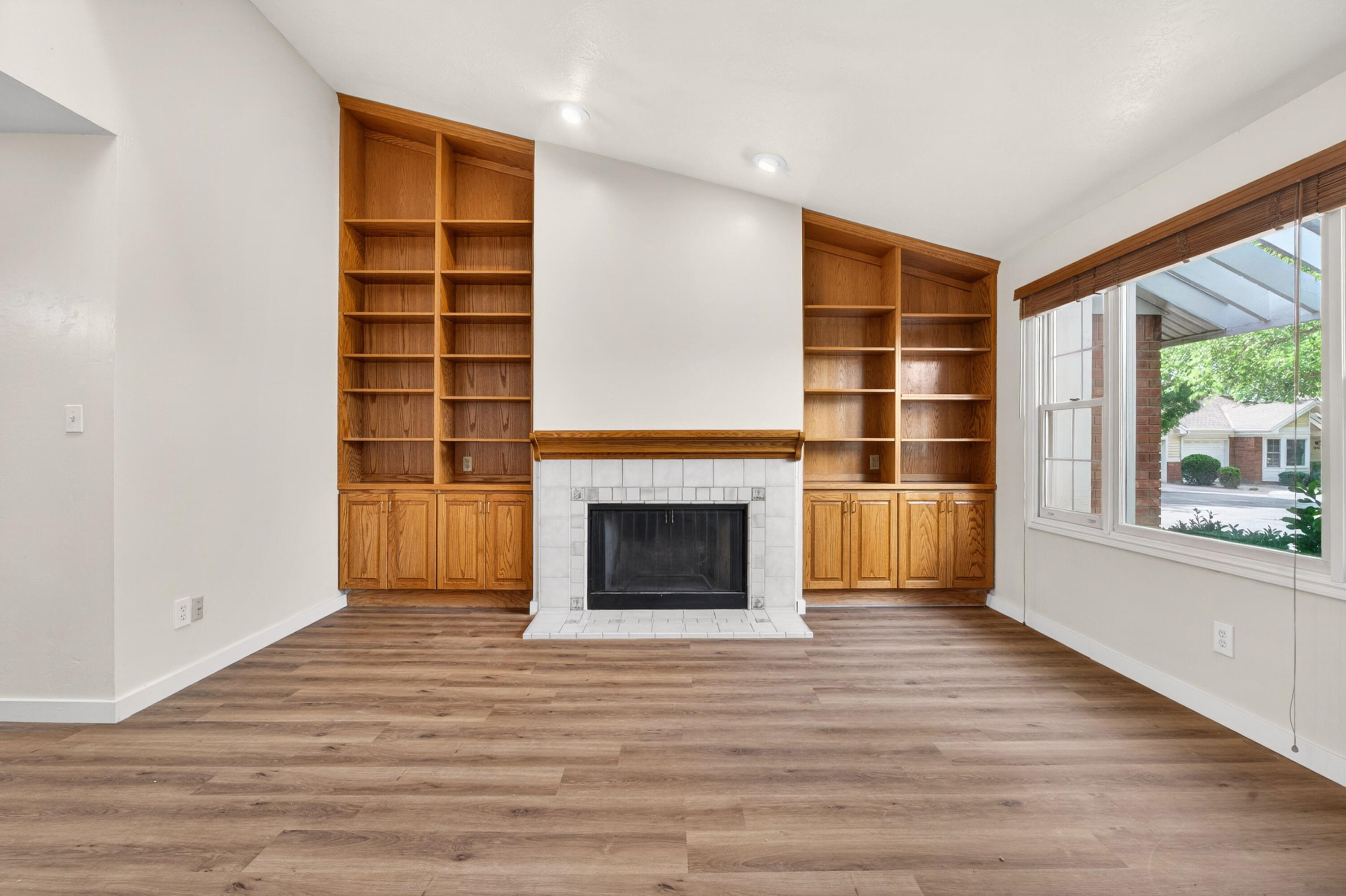 RED CANYON TOWNHOMES - Residential