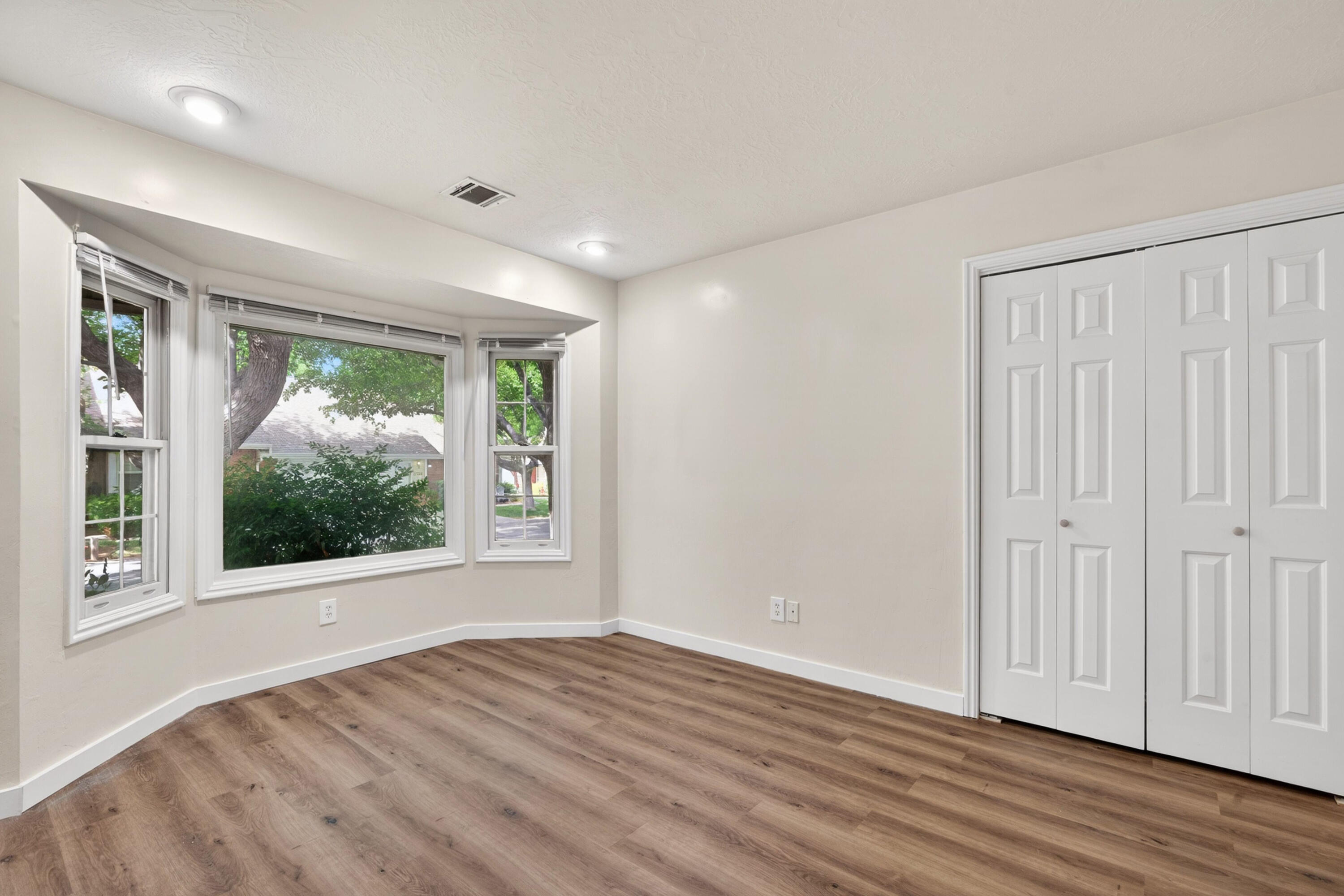 RED CANYON TOWNHOMES - Residential