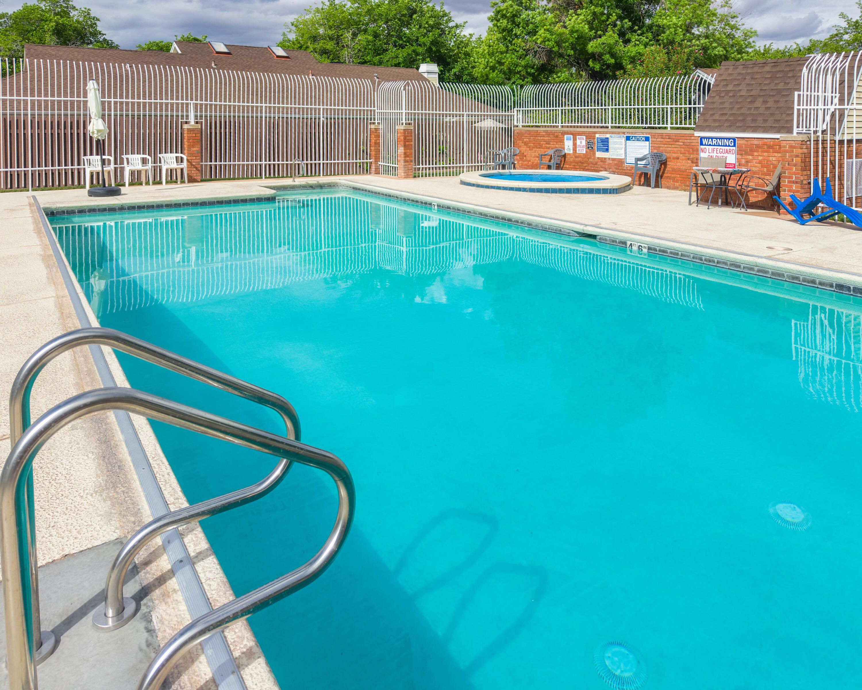 RED CANYON TOWNHOMES - Residential