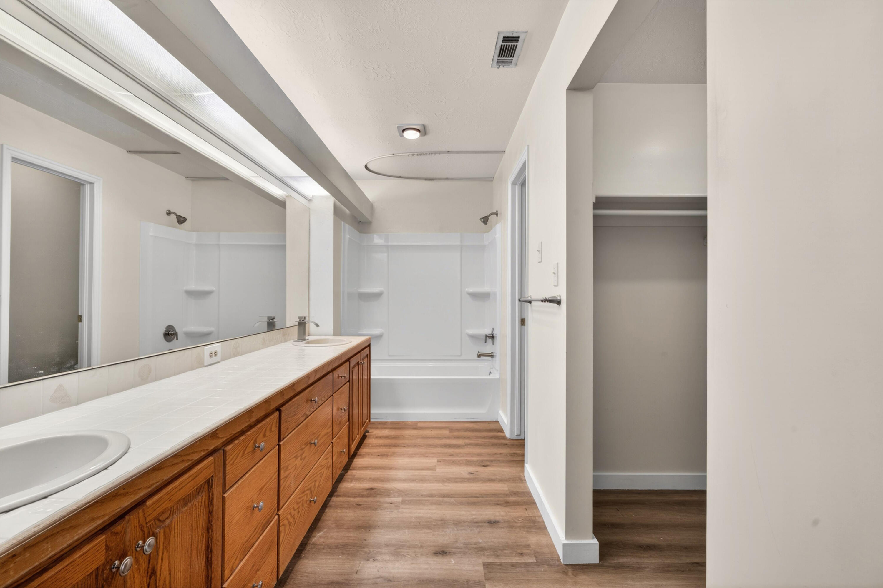 RED CANYON TOWNHOMES - Residential