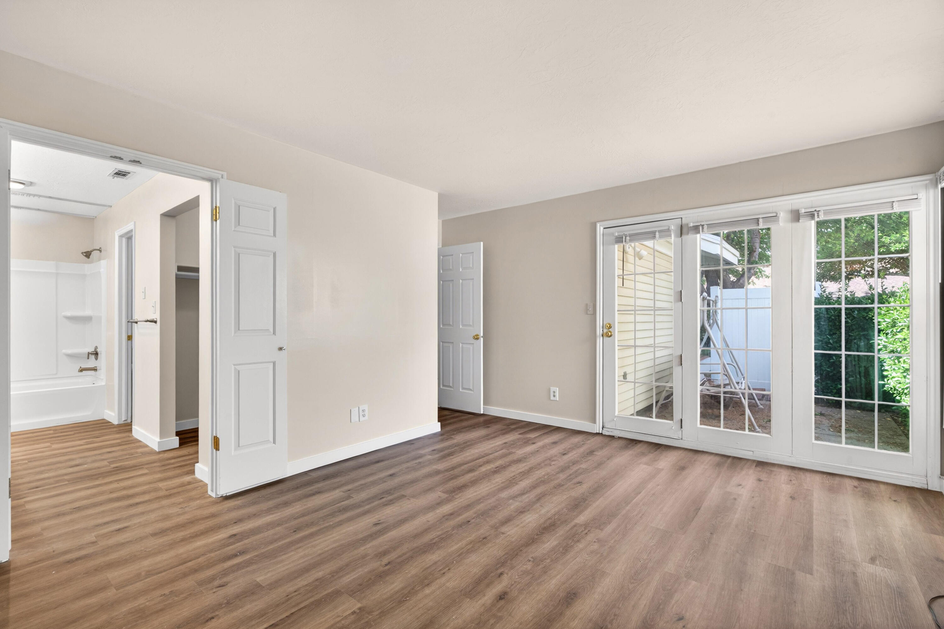 RED CANYON TOWNHOMES - Residential