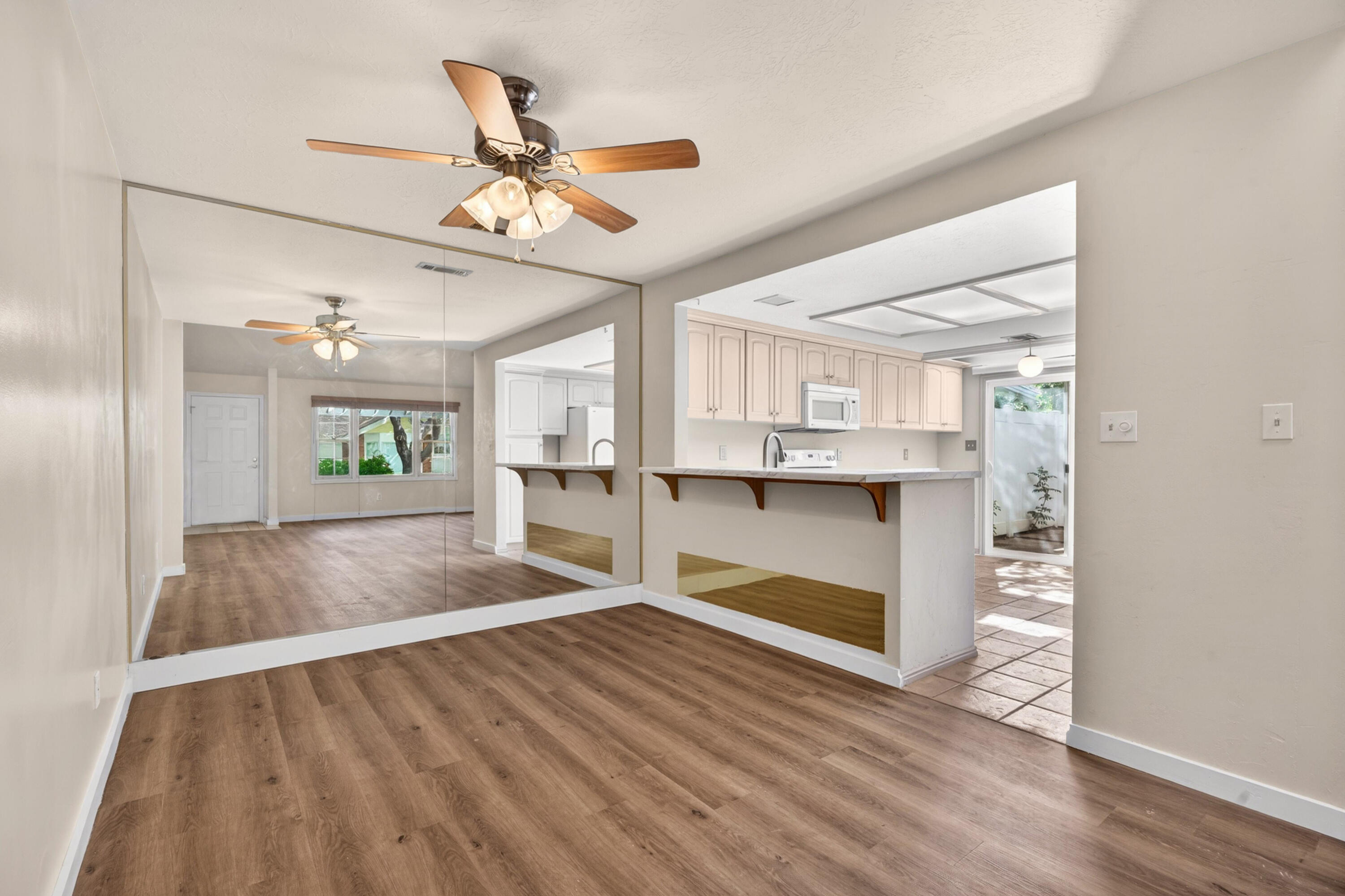 RED CANYON TOWNHOMES - Residential