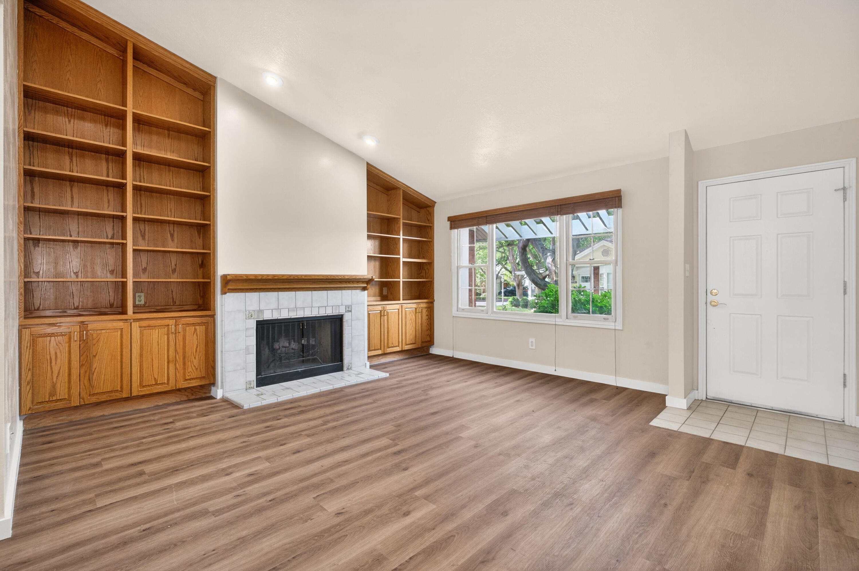 RED CANYON TOWNHOMES - Residential