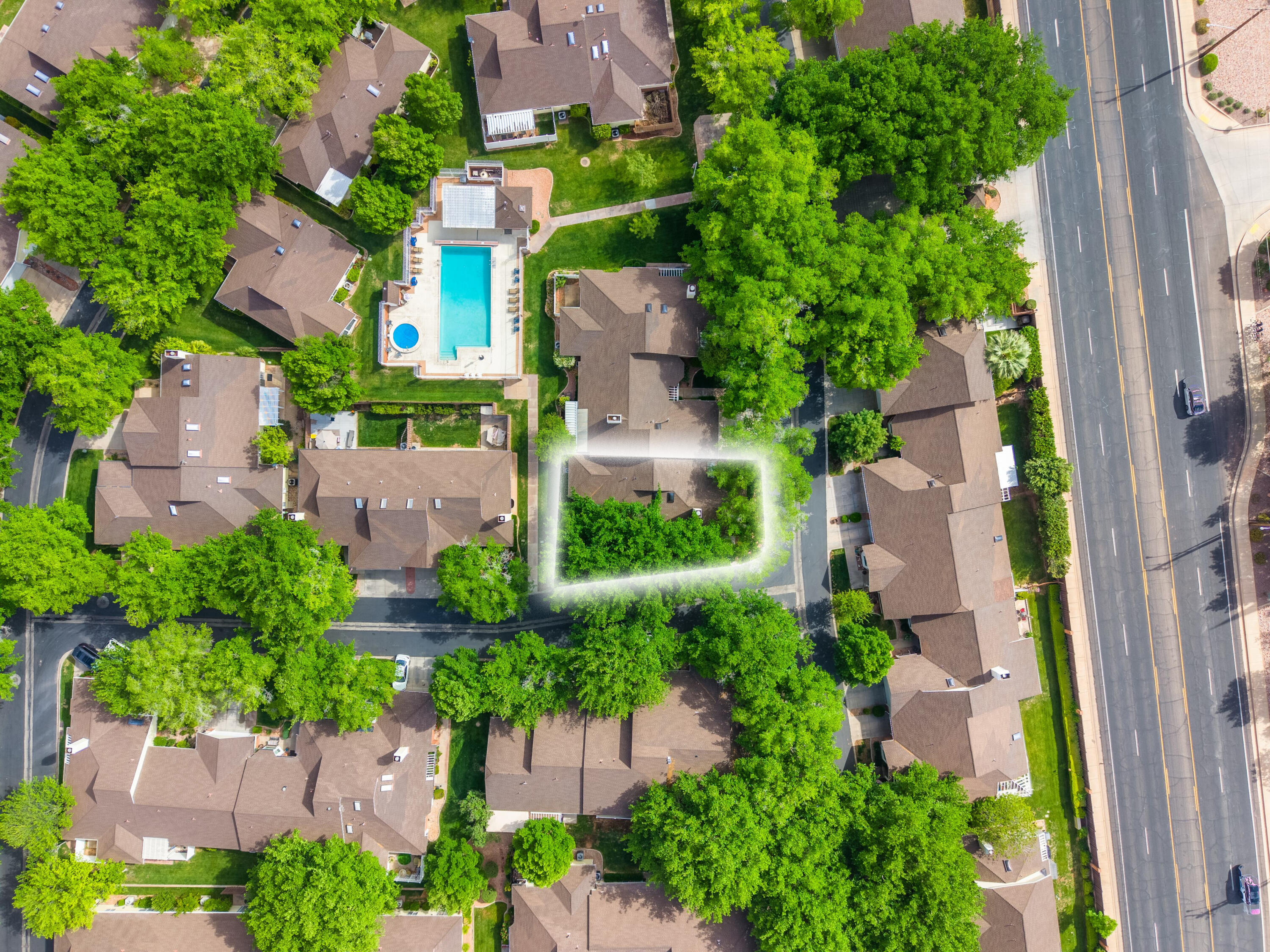 RED CANYON TOWNHOMES - Residential