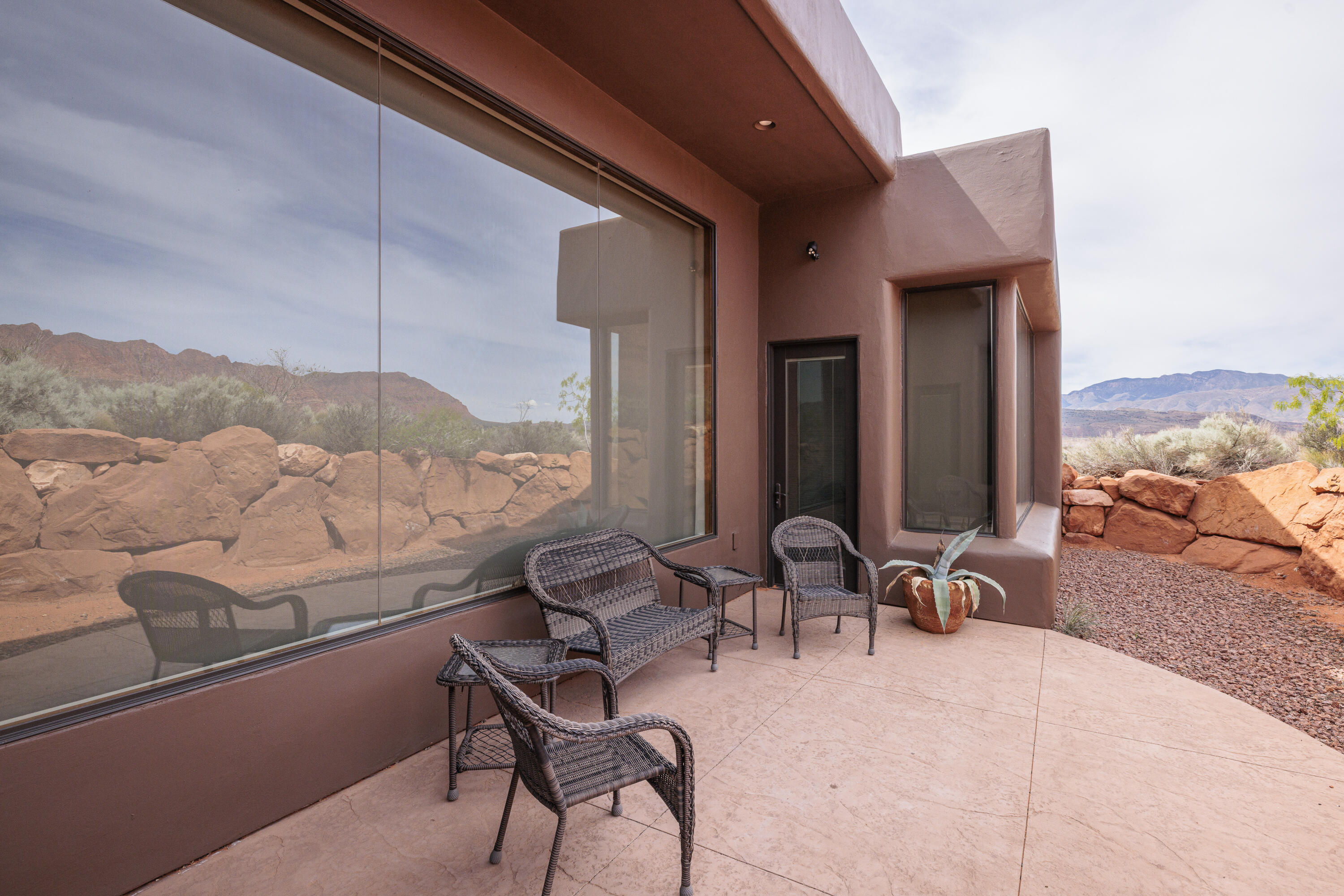 TAVIAWK - Residential