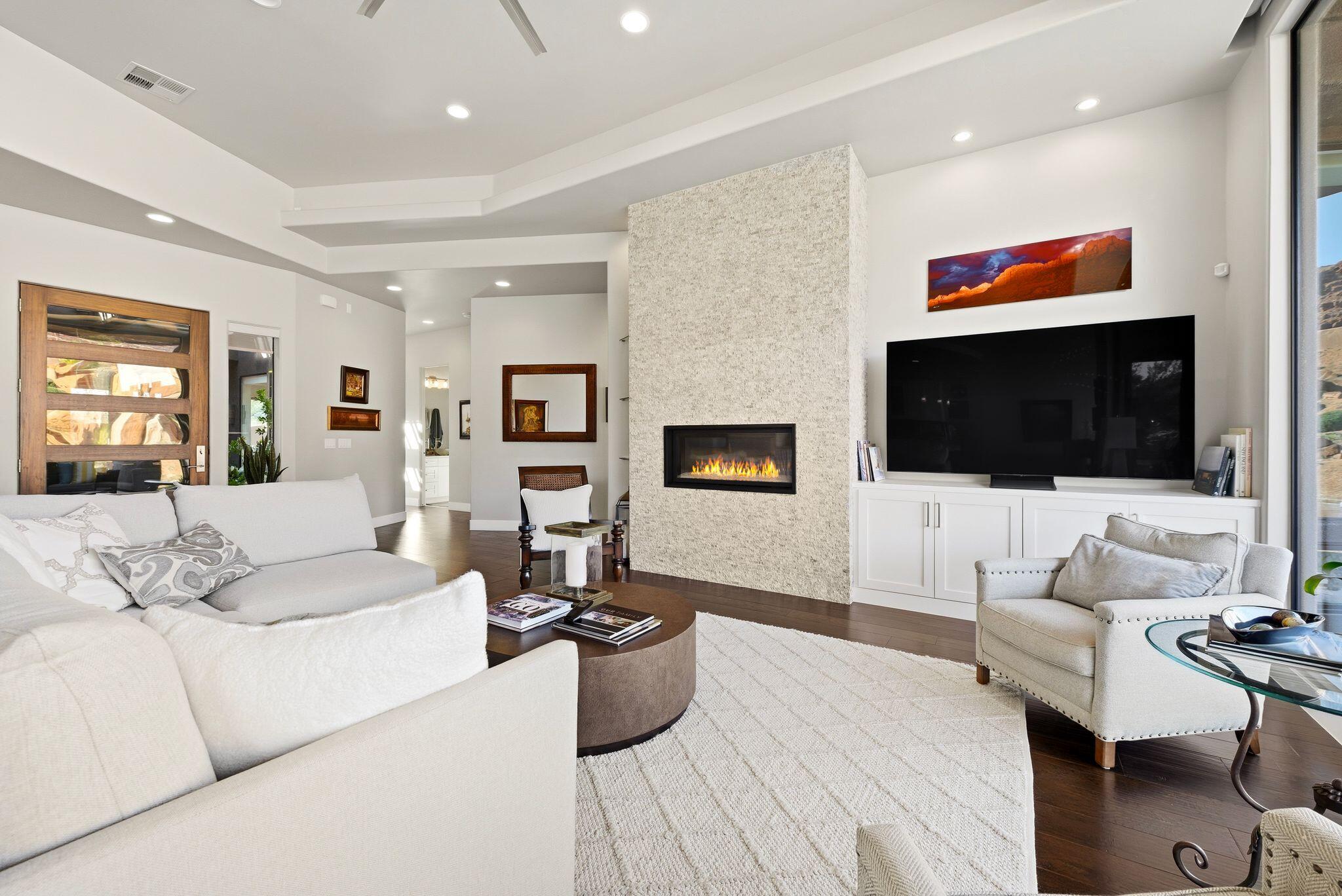 KACHINA SPRINGS SOUTH AT ENTRADA - Residential