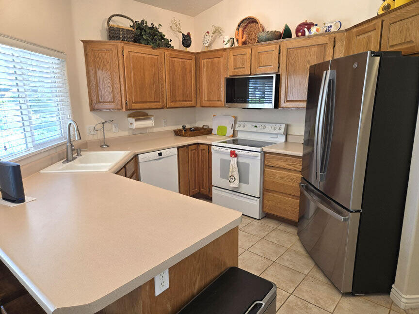 PARADISE COVE TOWNHOMES - Residential