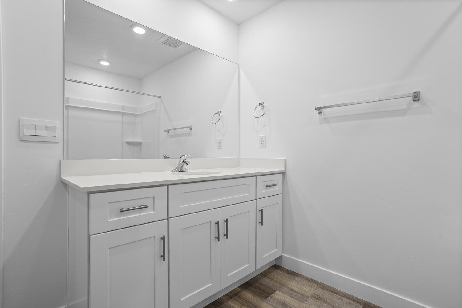 CORRAL HOLLOW AT LONG VALLEY - Residential