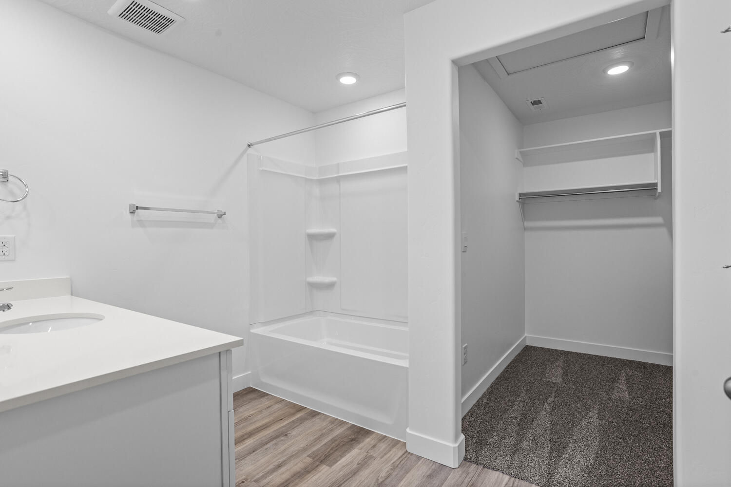 CORRAL HOLLOW AT LONG VALLEY - Residential