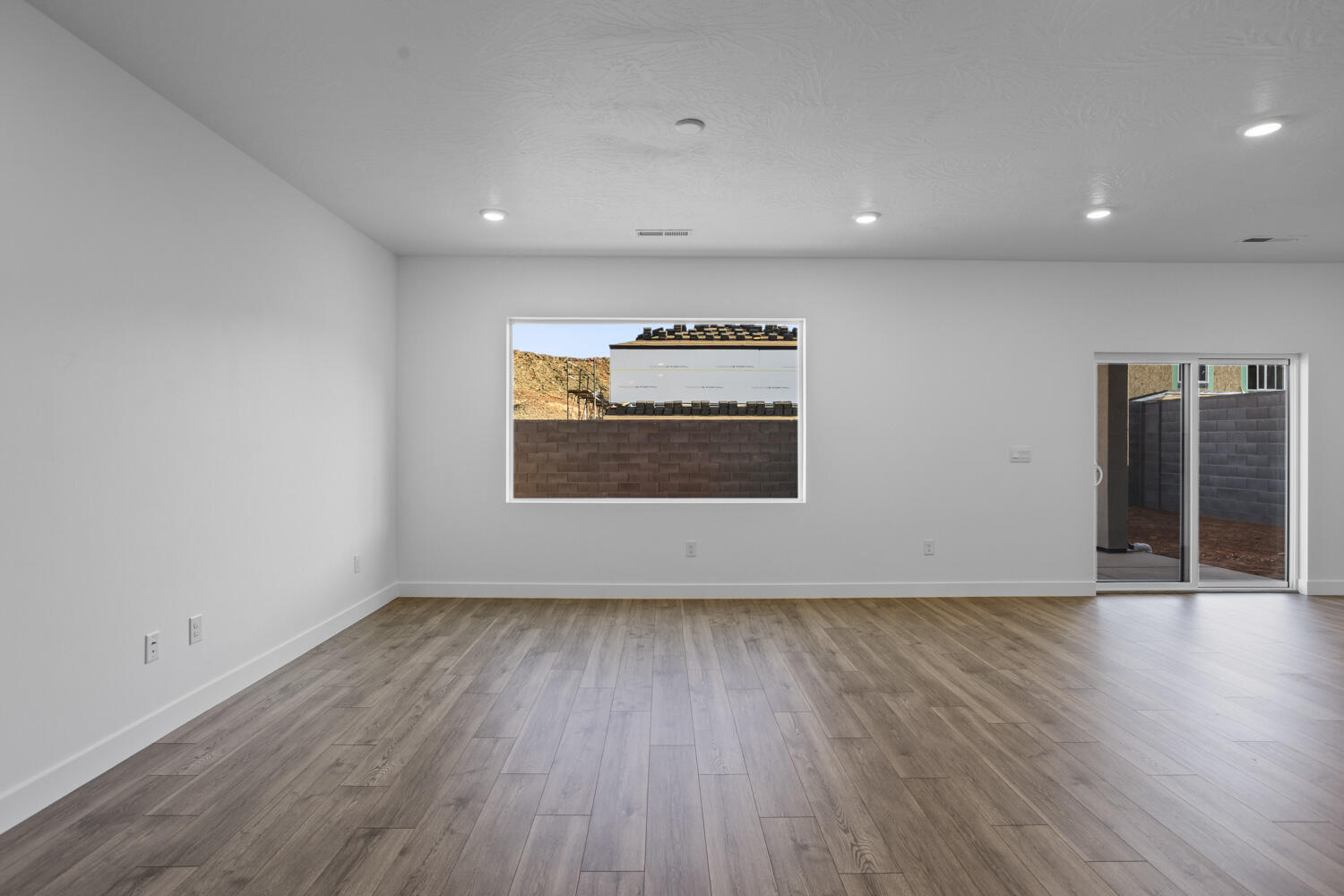 CORRAL HOLLOW AT LONG VALLEY - Residential