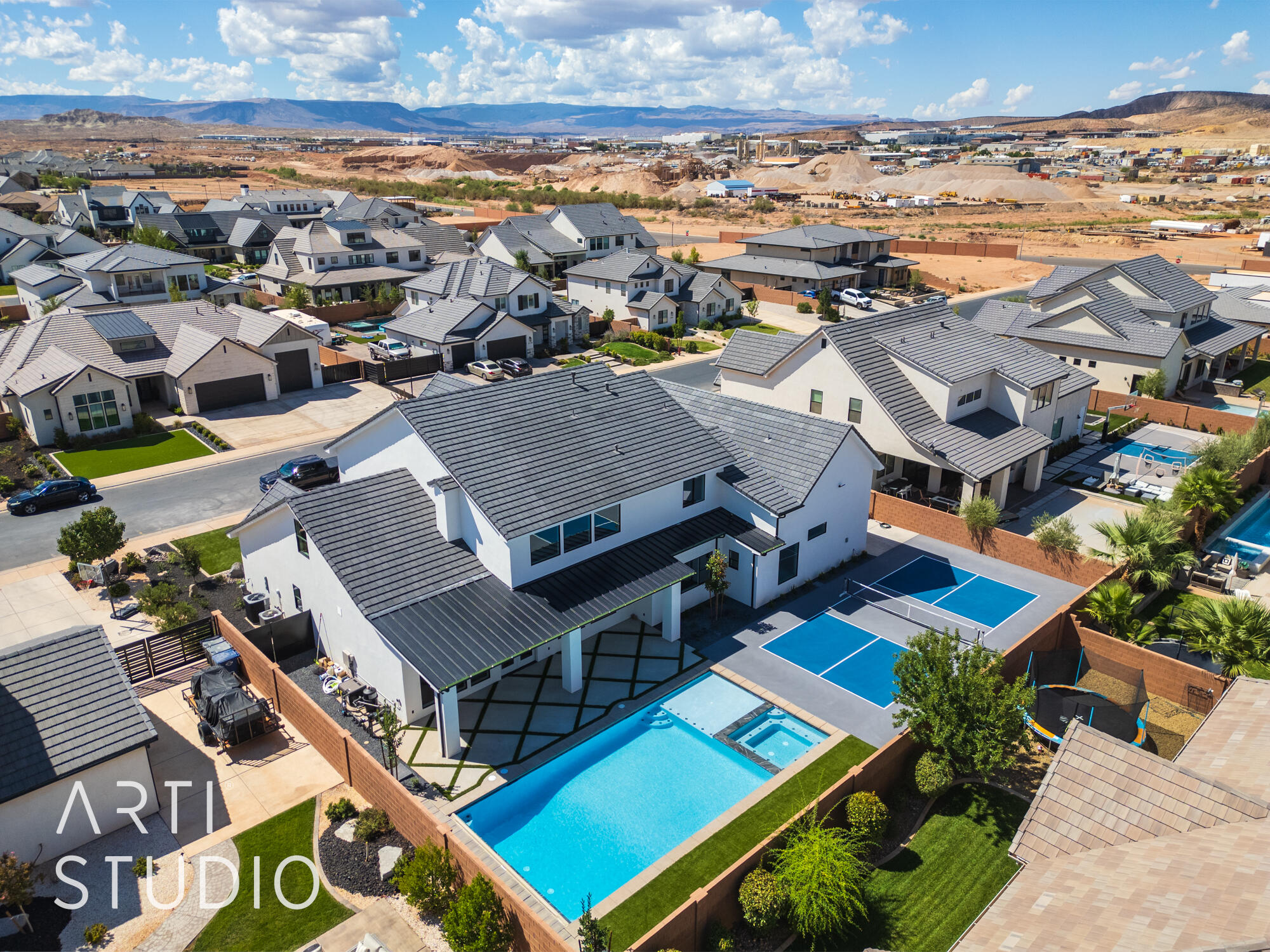 FIELDSTONE - Residential