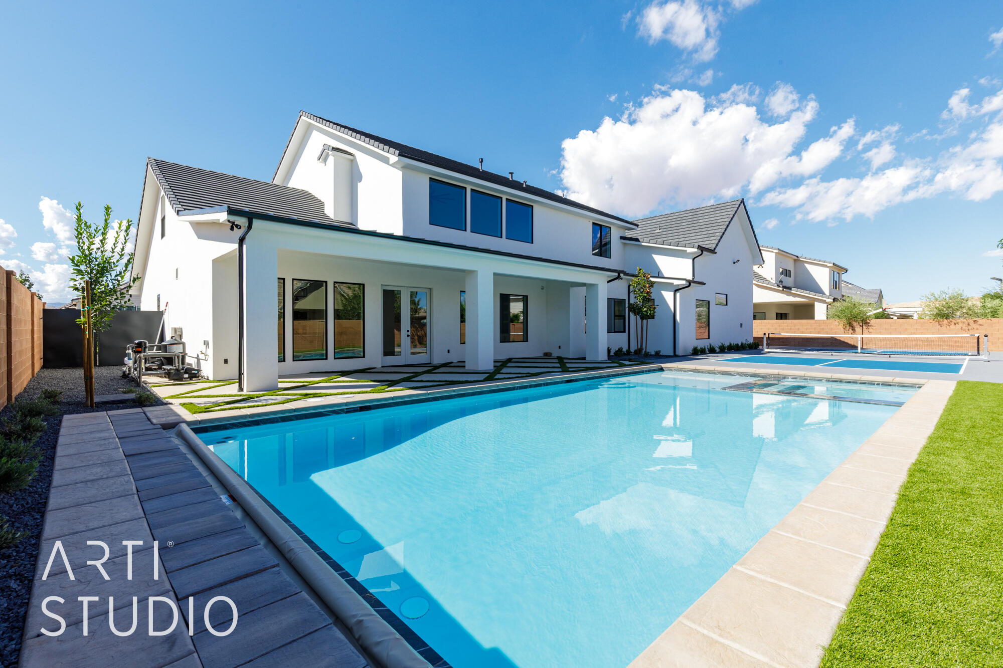 FIELDSTONE - Residential