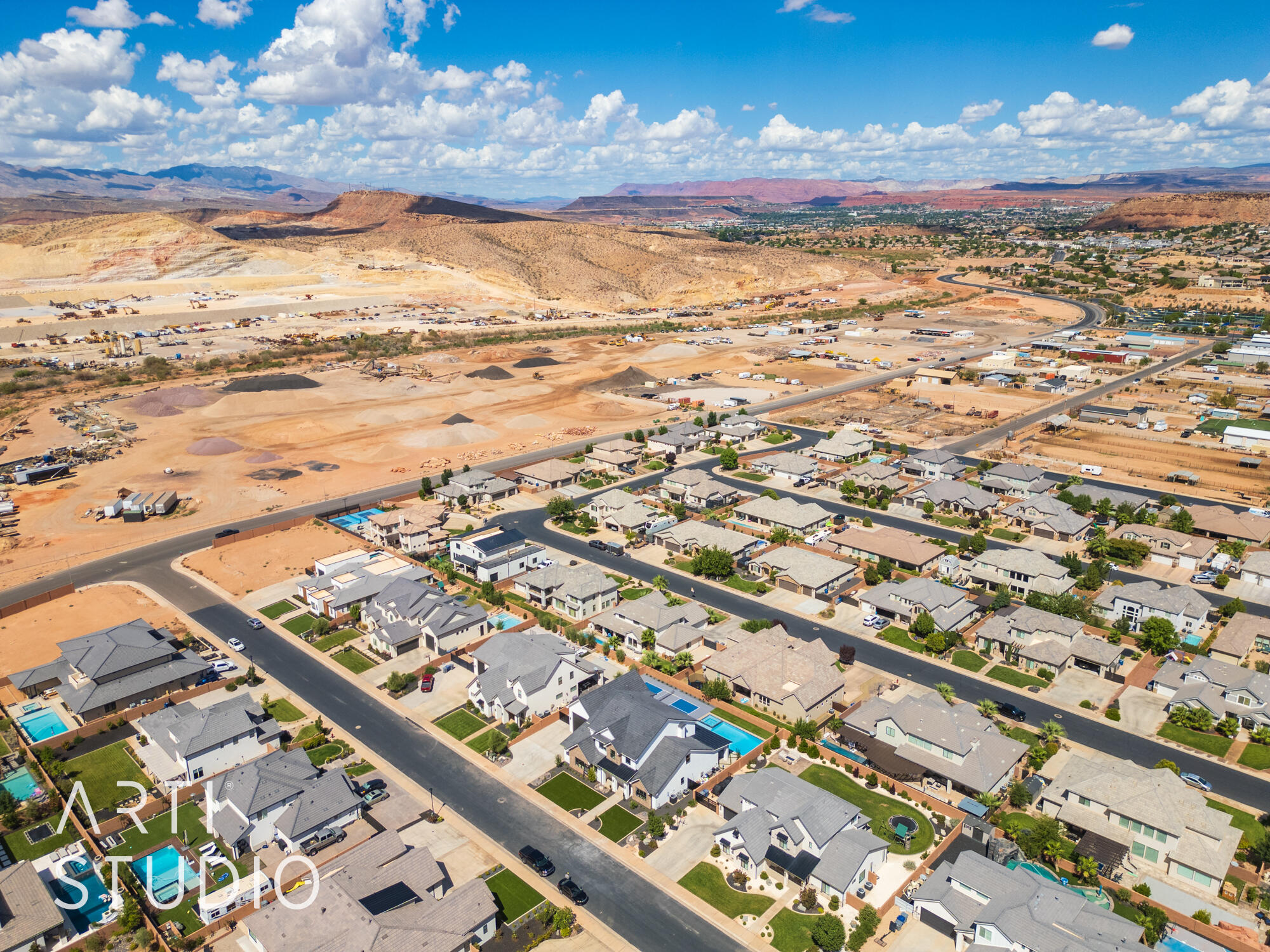 FIELDSTONE - Residential