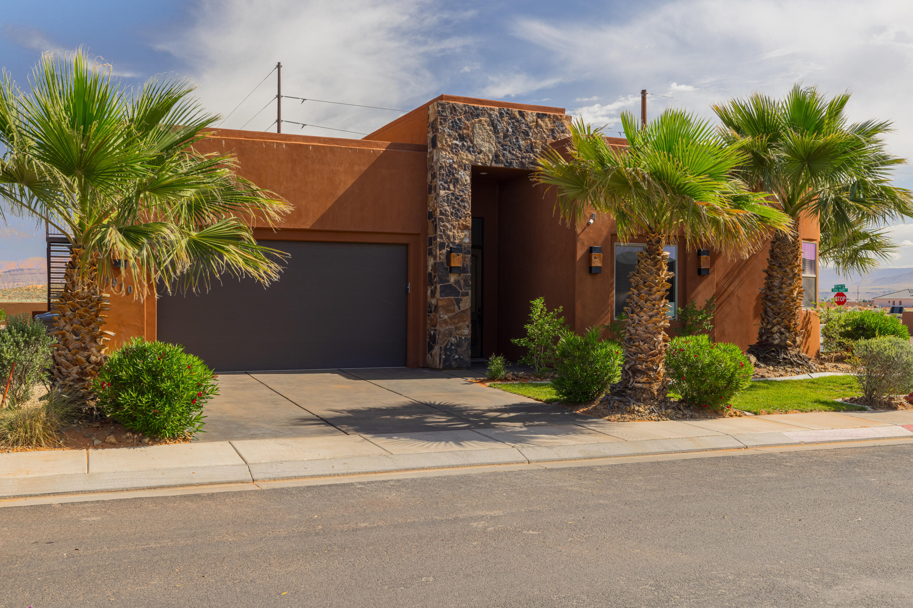 RETREAT AT SAND HOLLOW RESORT - Residential