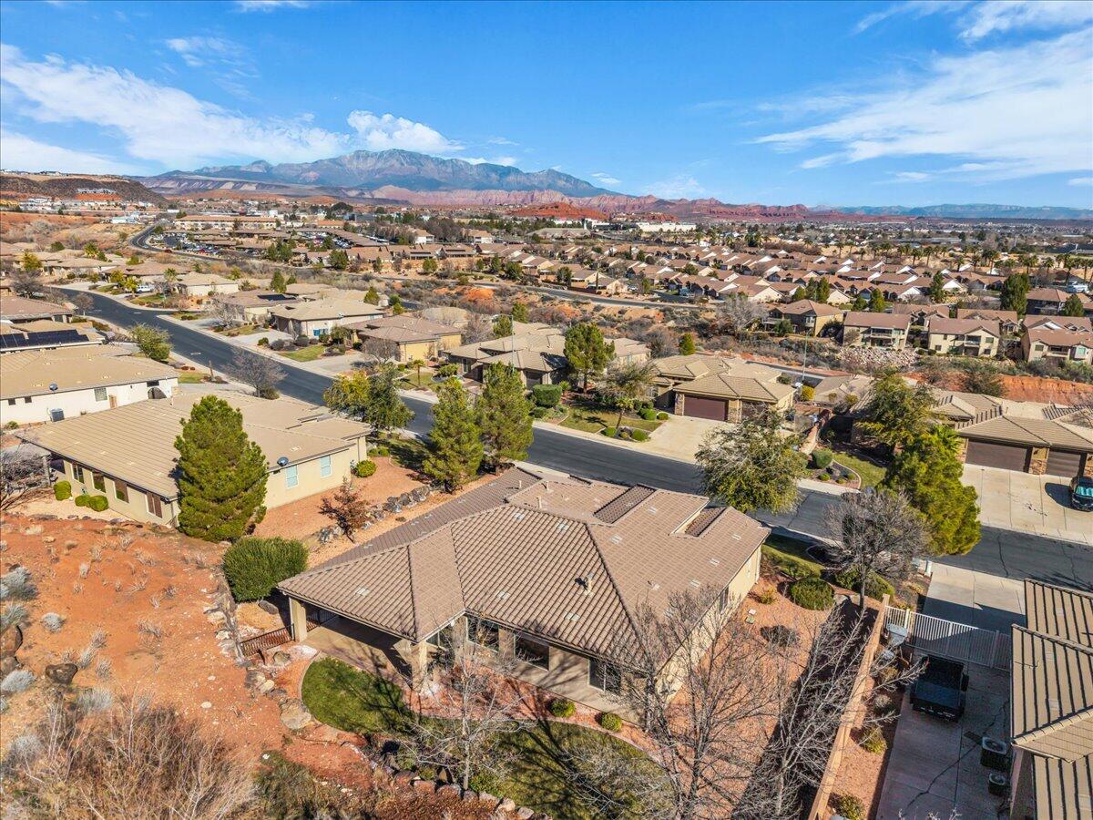 PRIMROSE POINT - Residential