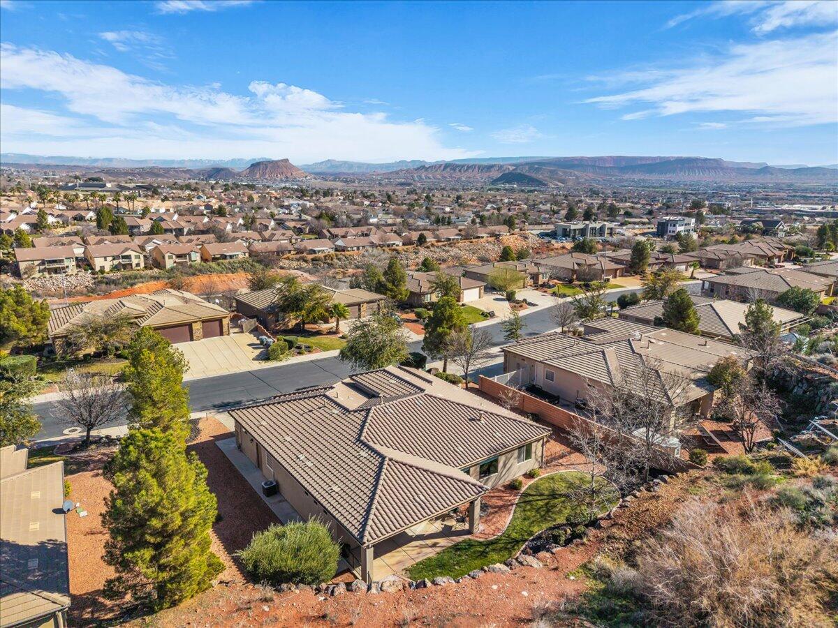 PRIMROSE POINT - Residential