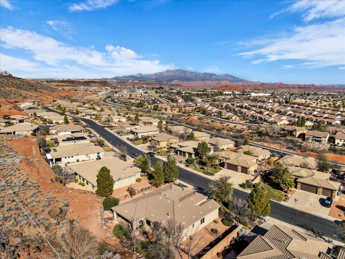 PRIMROSE POINT - Residential