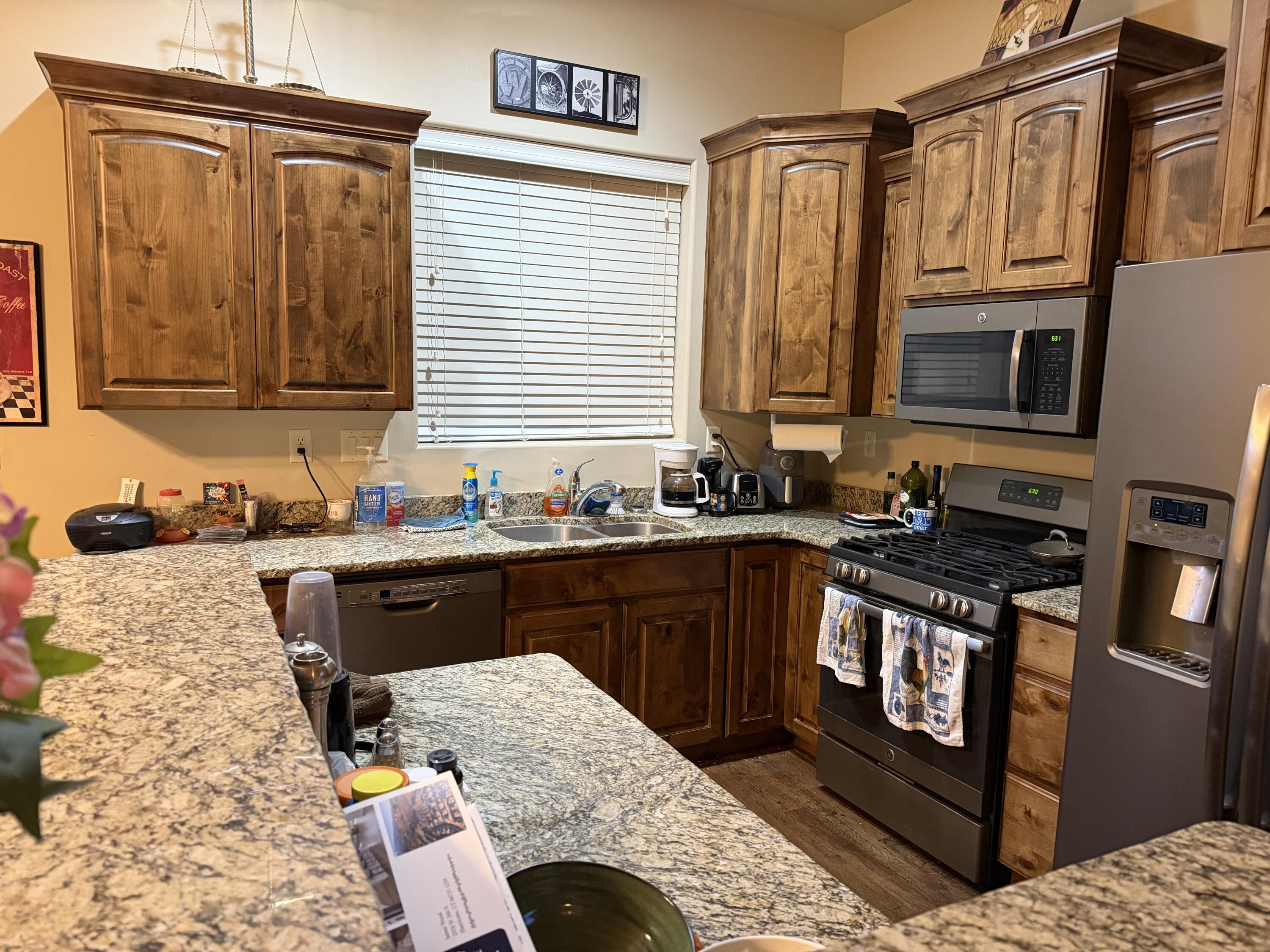 SKY RIDGE TOWNHOMES - Residential