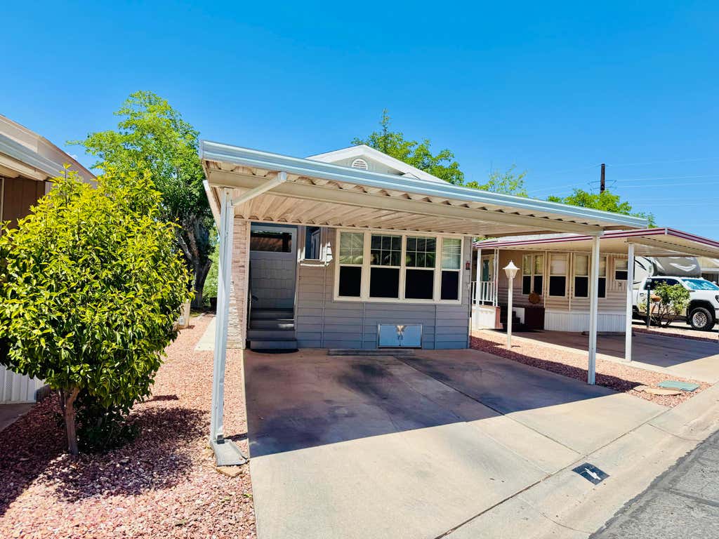 Photo of 150 N 3050 E #4, Saint George, UT 84770 (MLS # 26-273717)