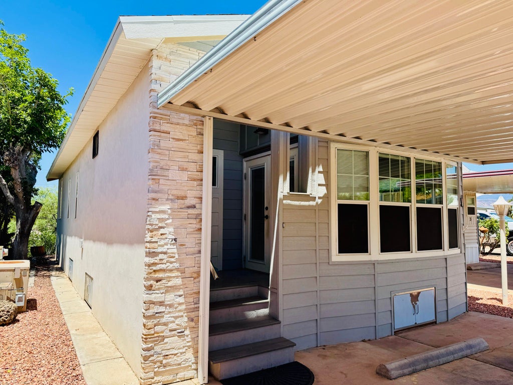 Photo of 150 N 3050 E #4, Saint George, UT 84770 (MLS # 26-273717)